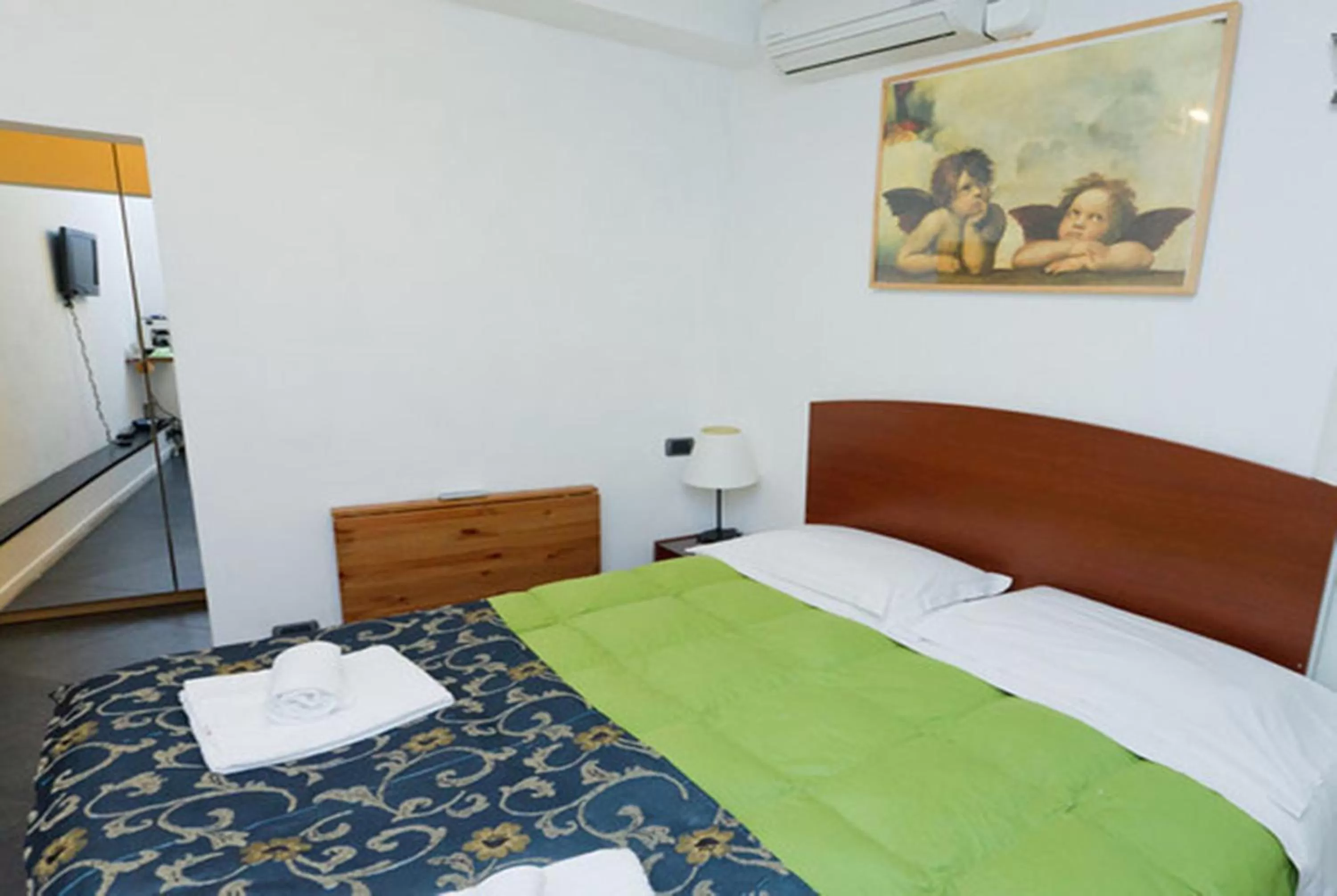 Bed in B&B Ventisei Scalini A Trastevere