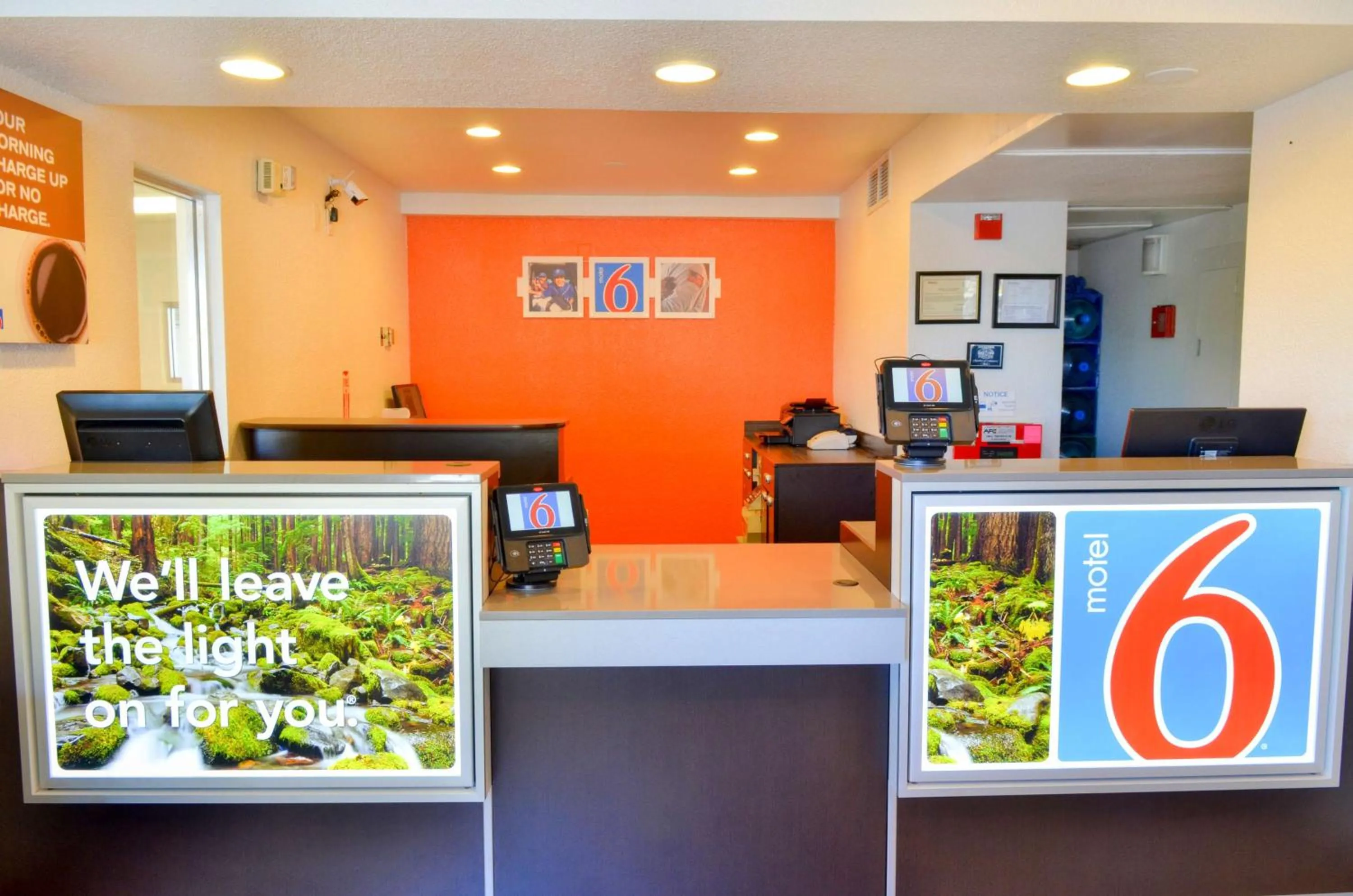 Lobby or reception in Motel 6-Santa Nella, CA - Los Banos - Interstate 5