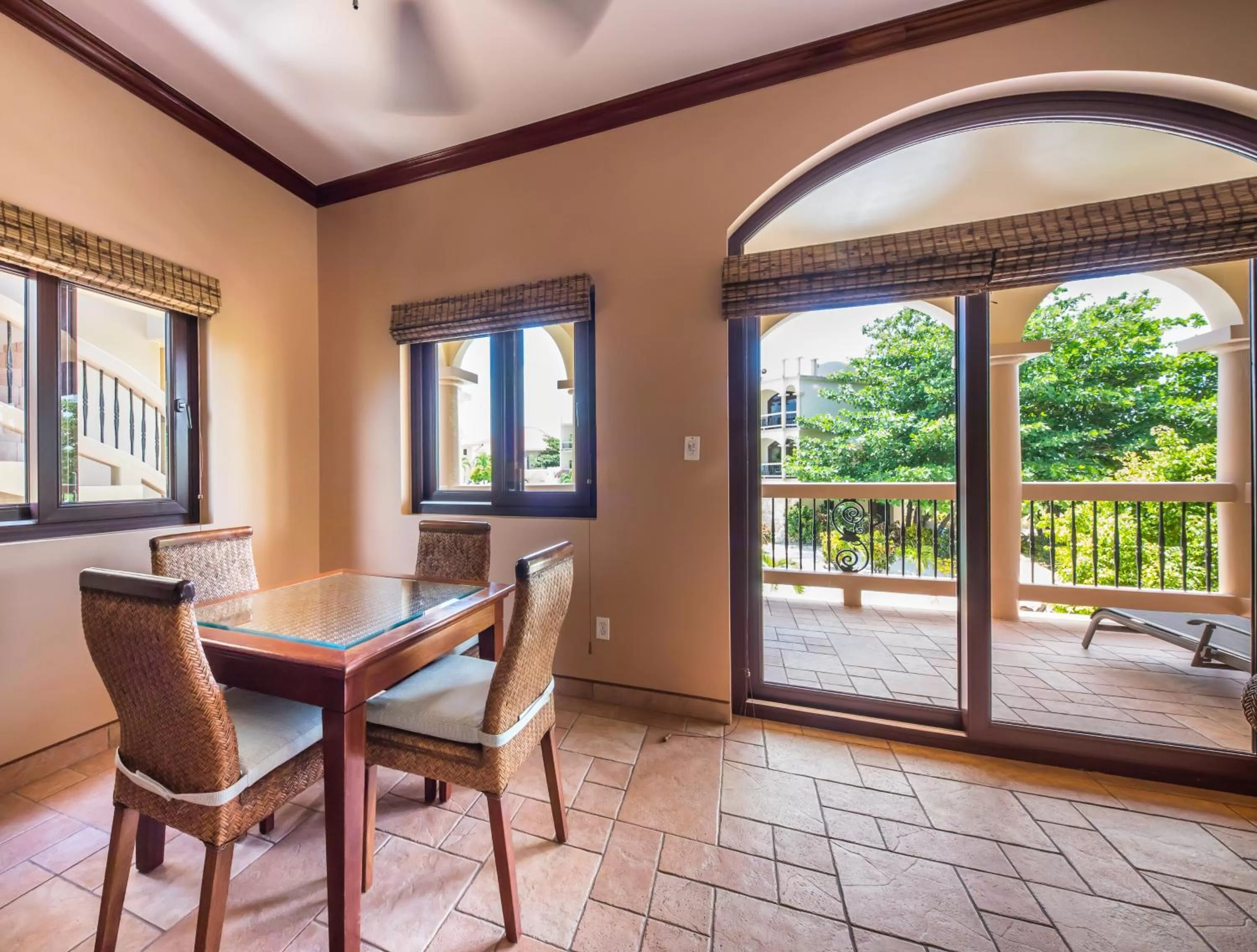 Dining area in Coco Beach Resort