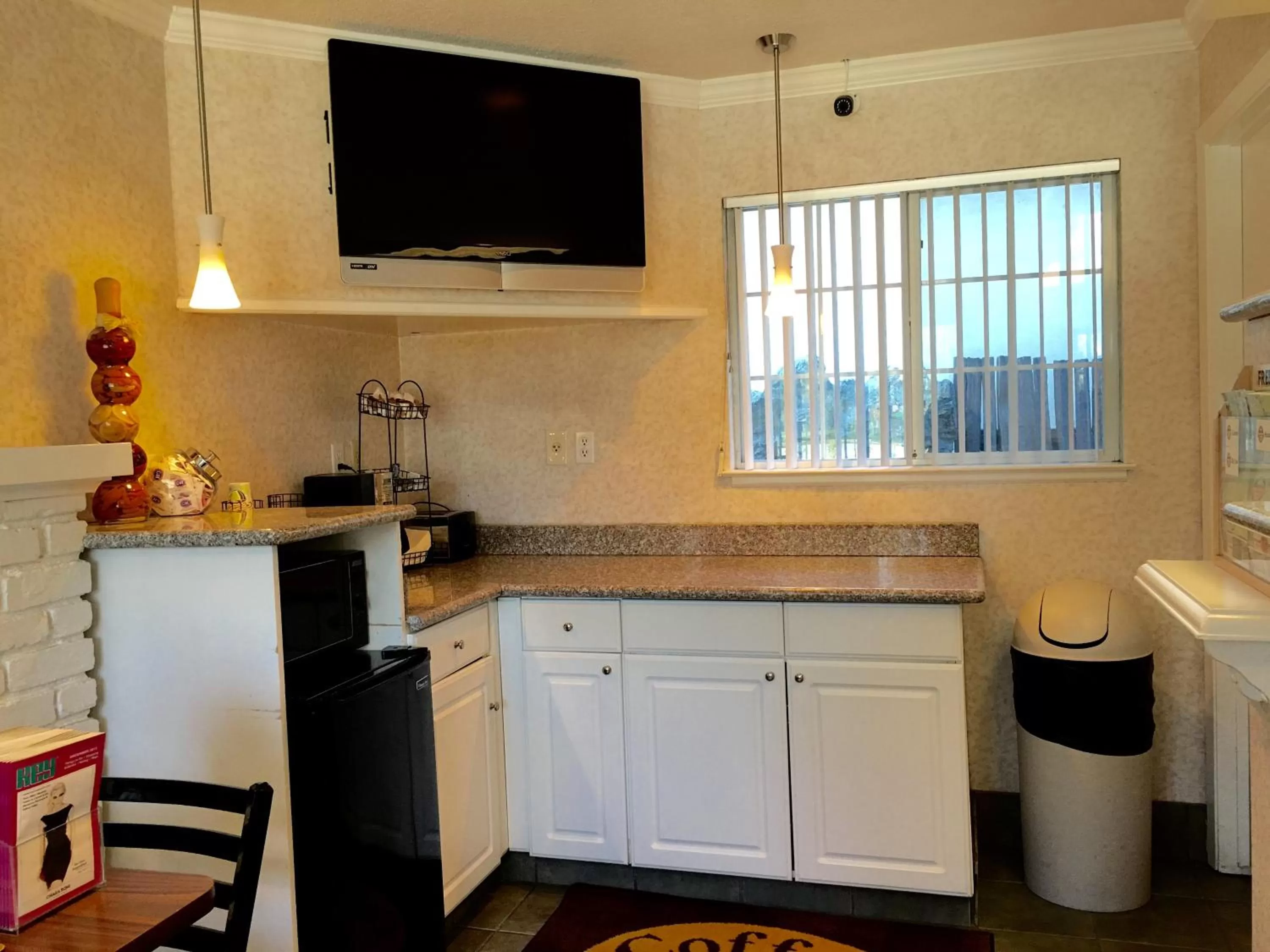 Decorative detail in Pelican Inn