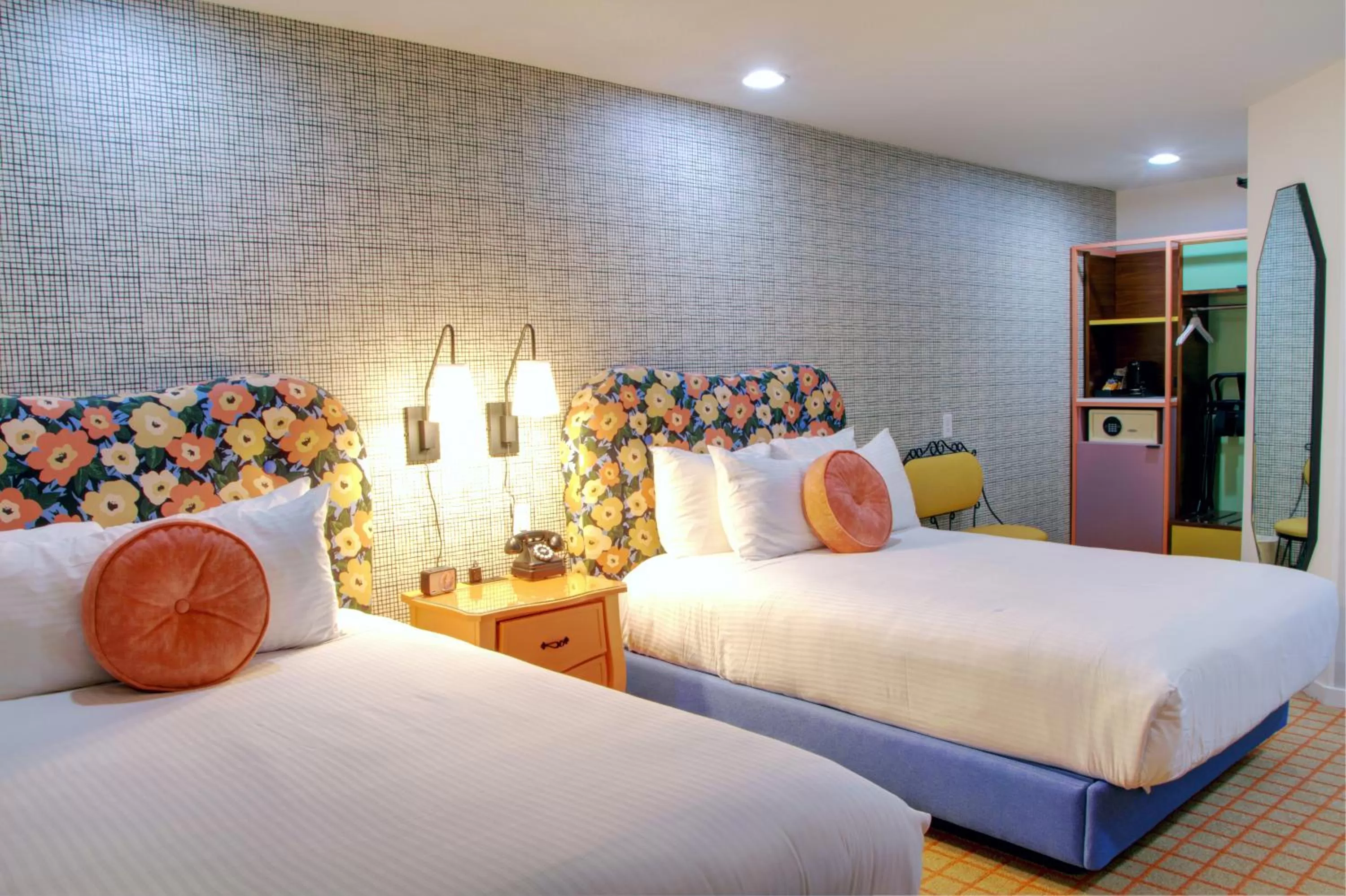 Bed in The Hollywood Franklin Hotel near Universal Studios