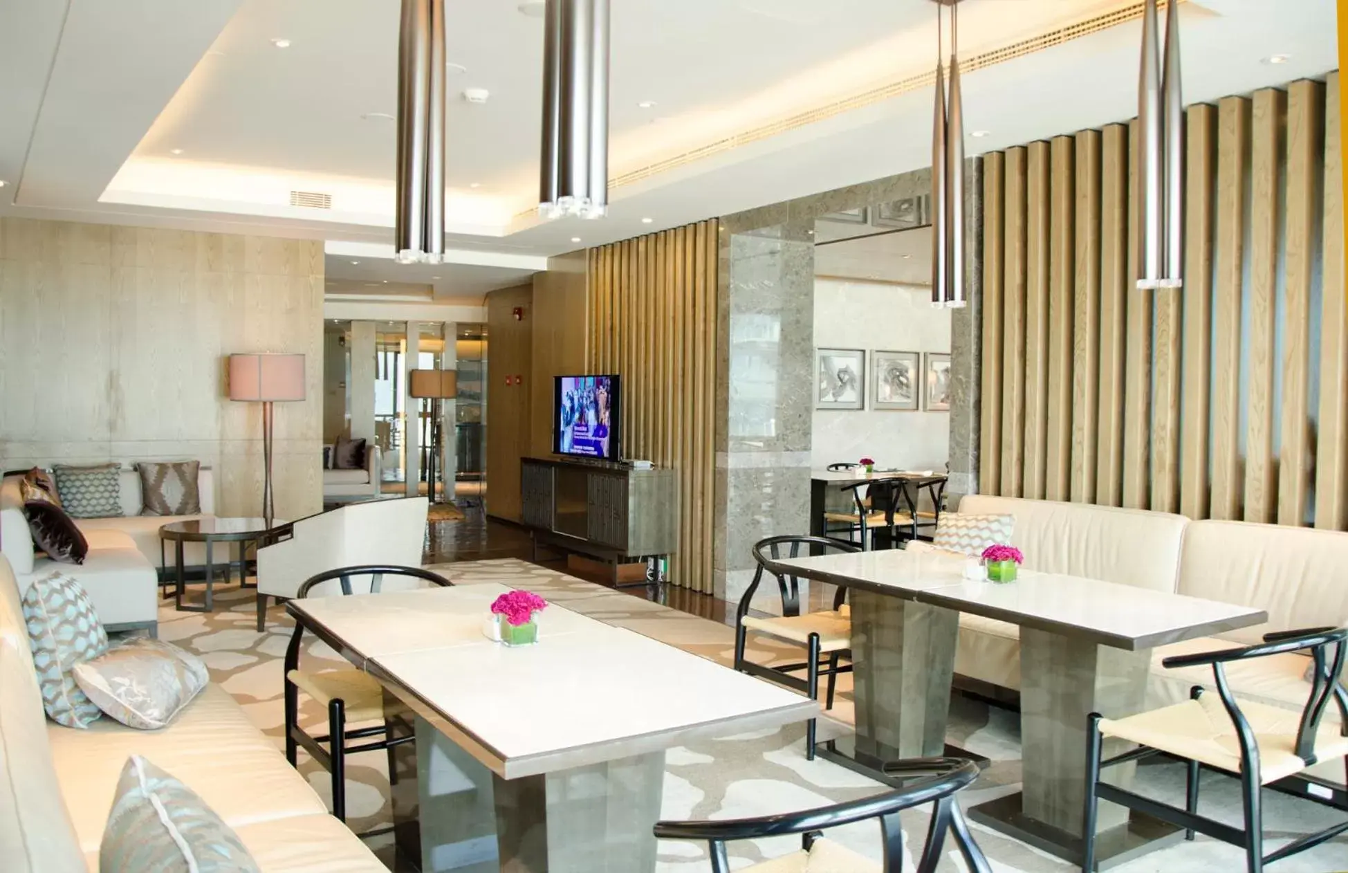 Junior Ocean Suite, Club level, 1 Bedroom Junior Suite, Ocean view, Balcony in Sheraton Zhuhai Hotel Junior Ocean Suite, Club level, 1 Bedroom Junior Suite, Ocean view, Balcony in Sheraton Zhuhai Hotel