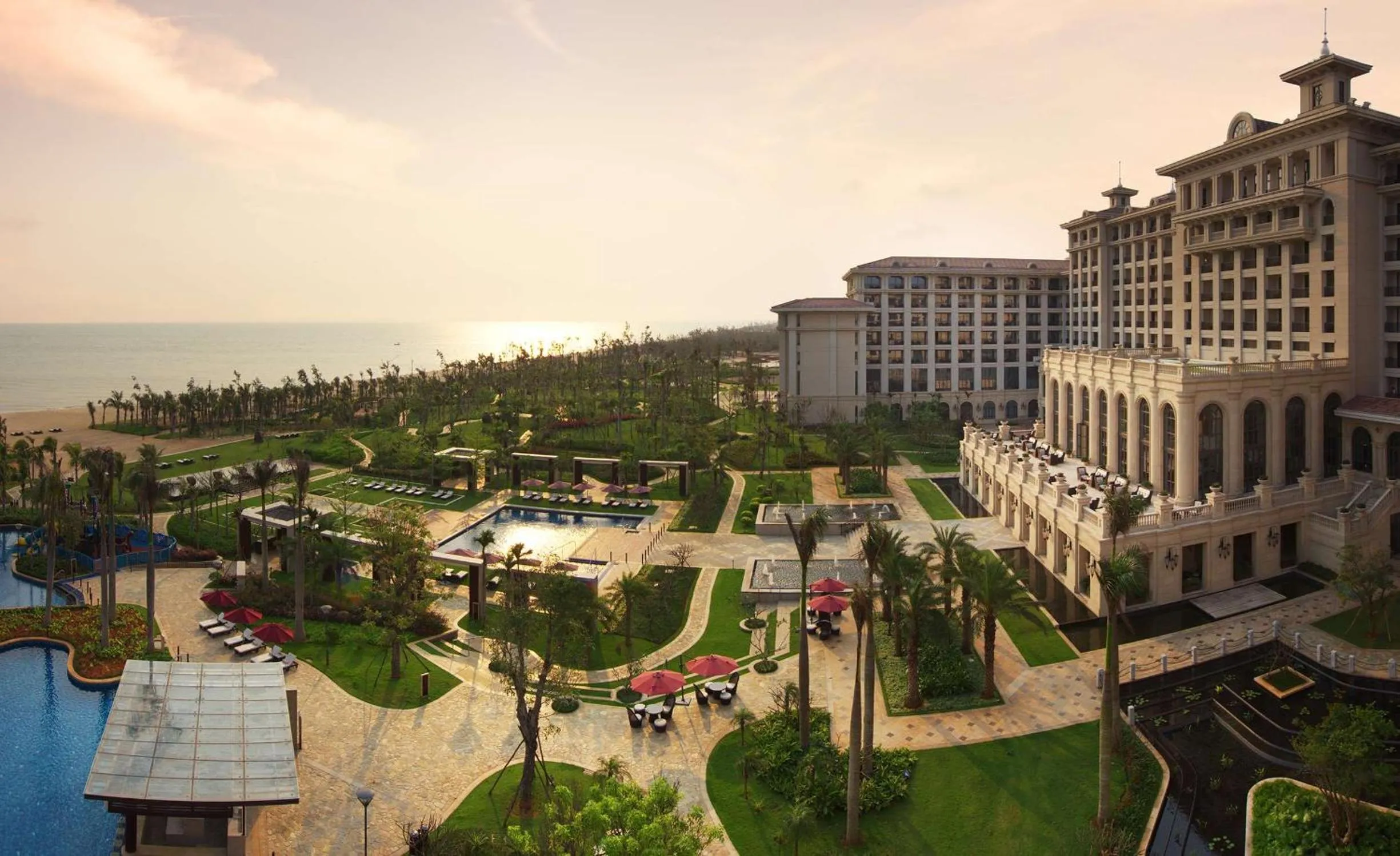 Property building in Hilton Haikou Meilan - Beachfront Hotel