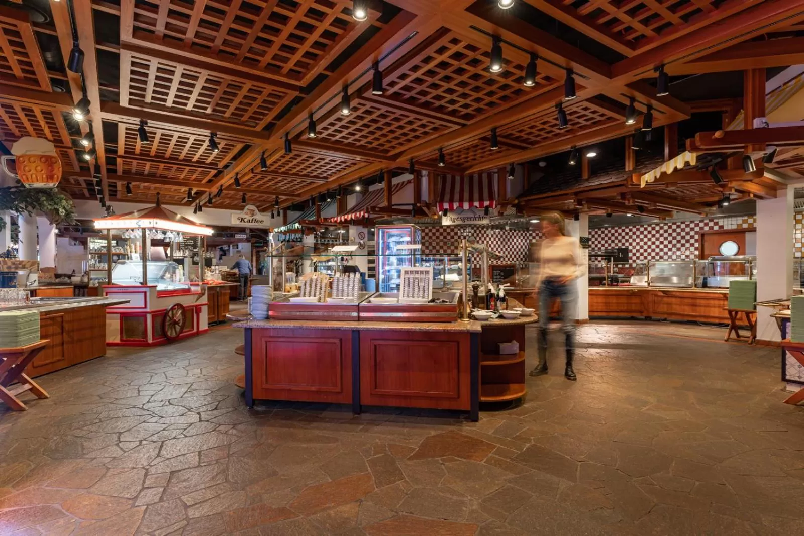 Restaurant/places to eat in Hotel Restaurant Südrast Dreiländereck