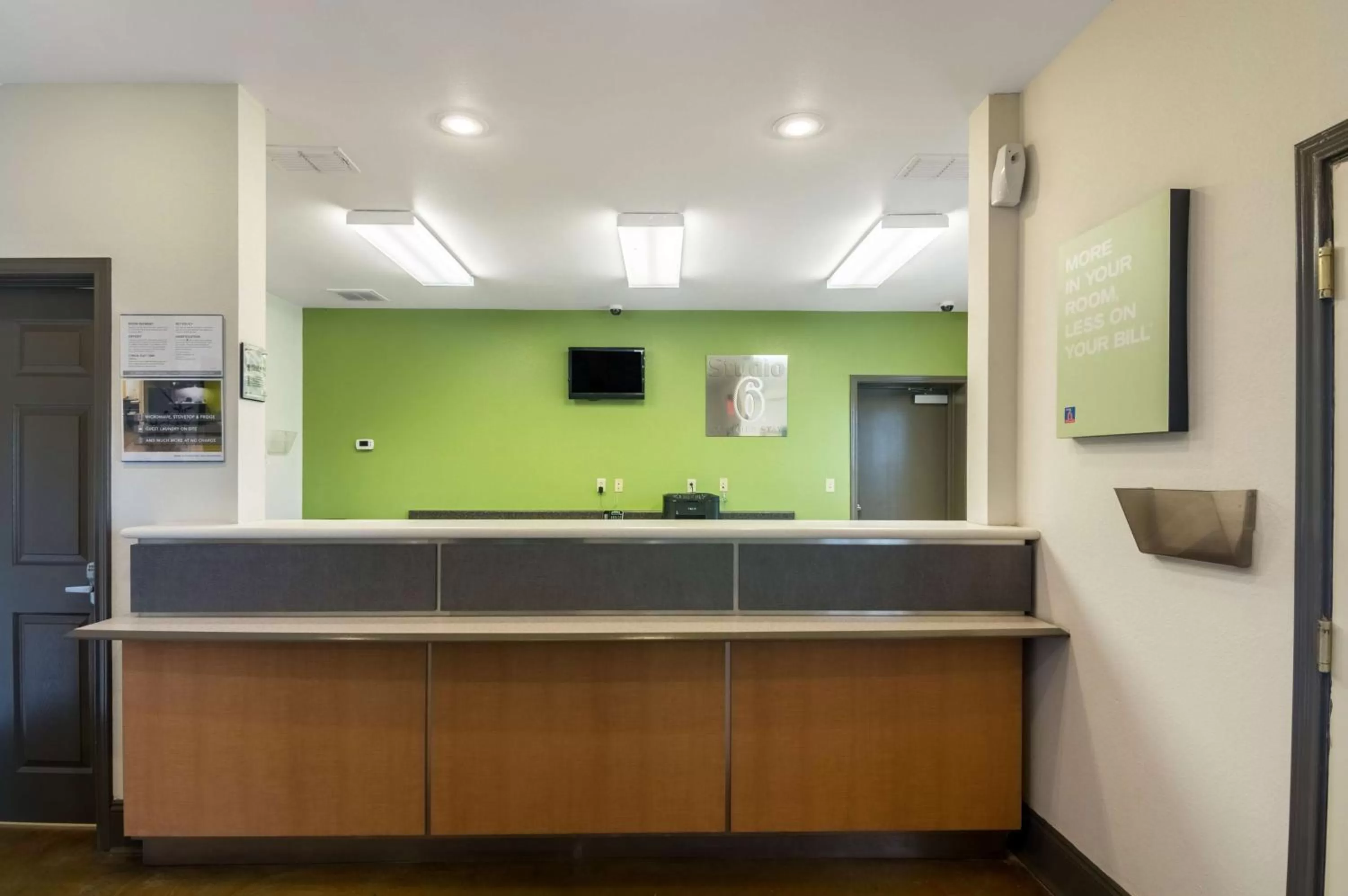 Communal lounge/ TV room in Studio 6-Lubbock, TX - Medical Center