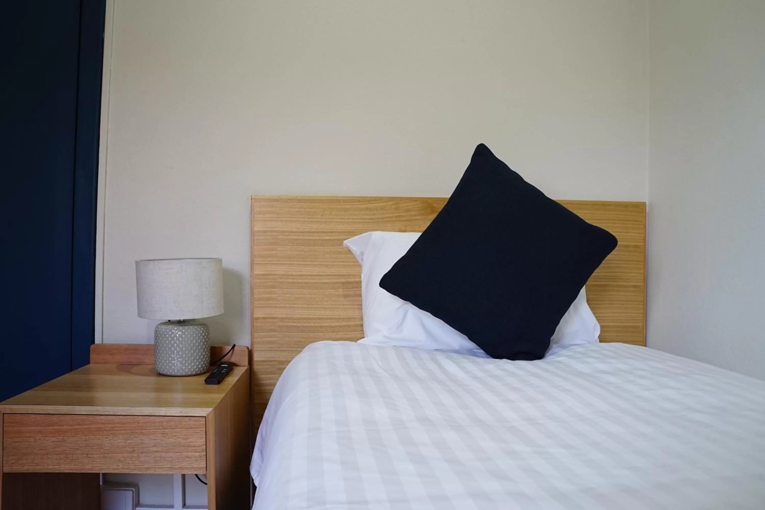 Bed in Gunnedah Hotel