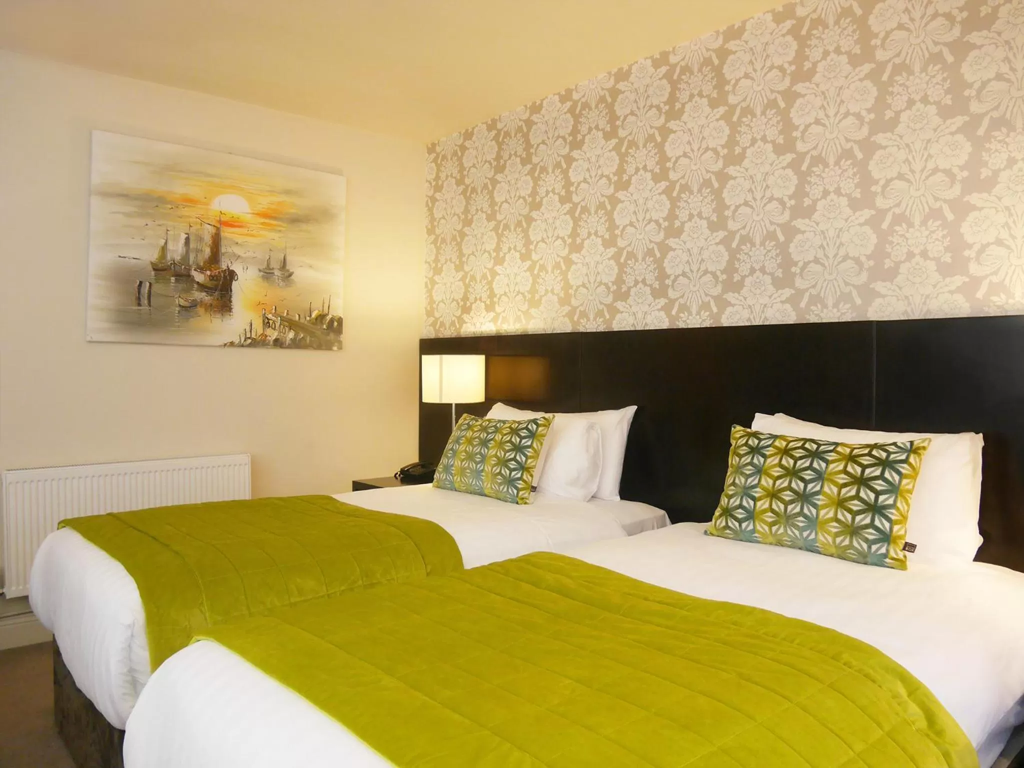 Photo of the whole room, Bed in The Connacht Hotel