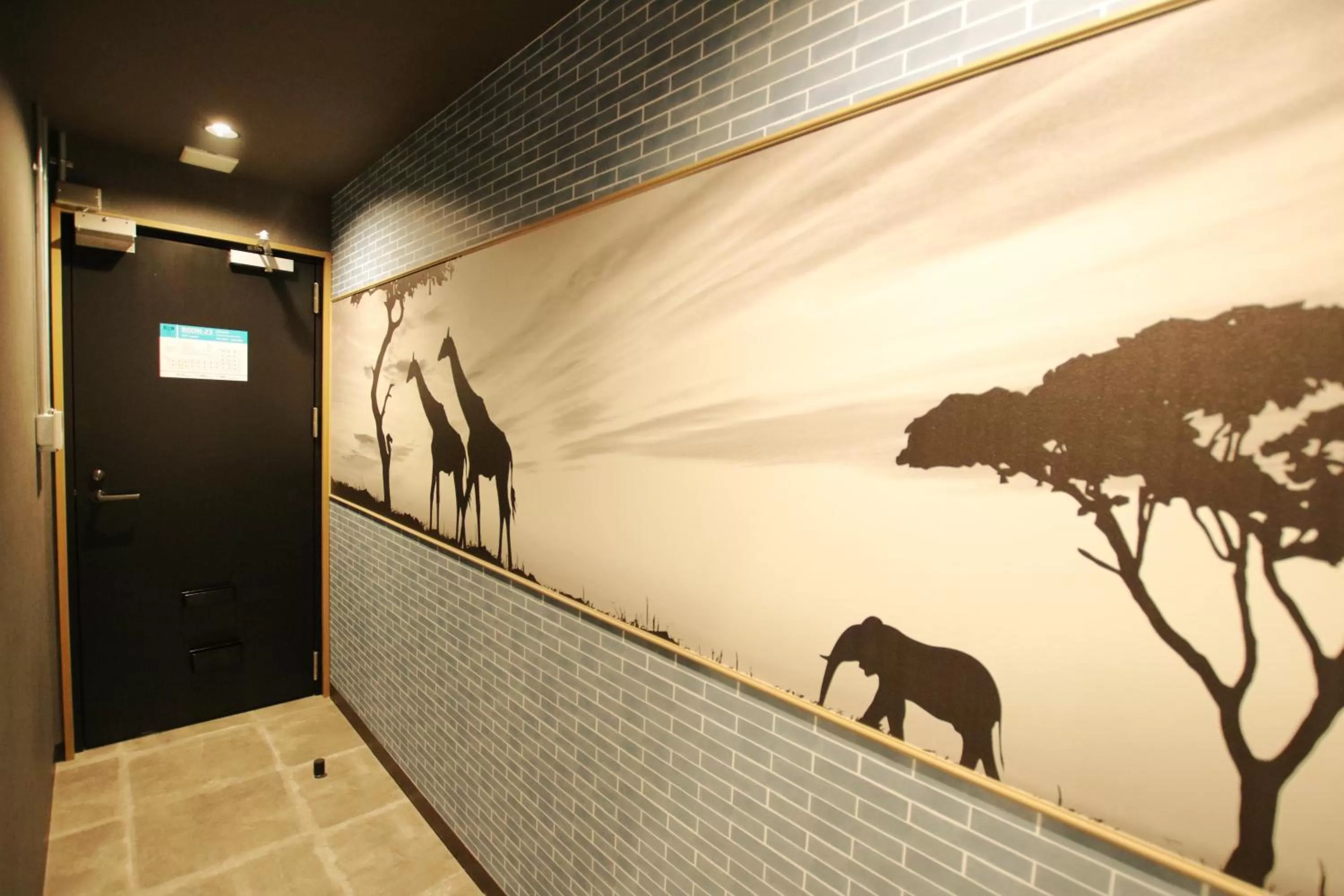 UNDER RAILWAY HOTEL AKIHABARA