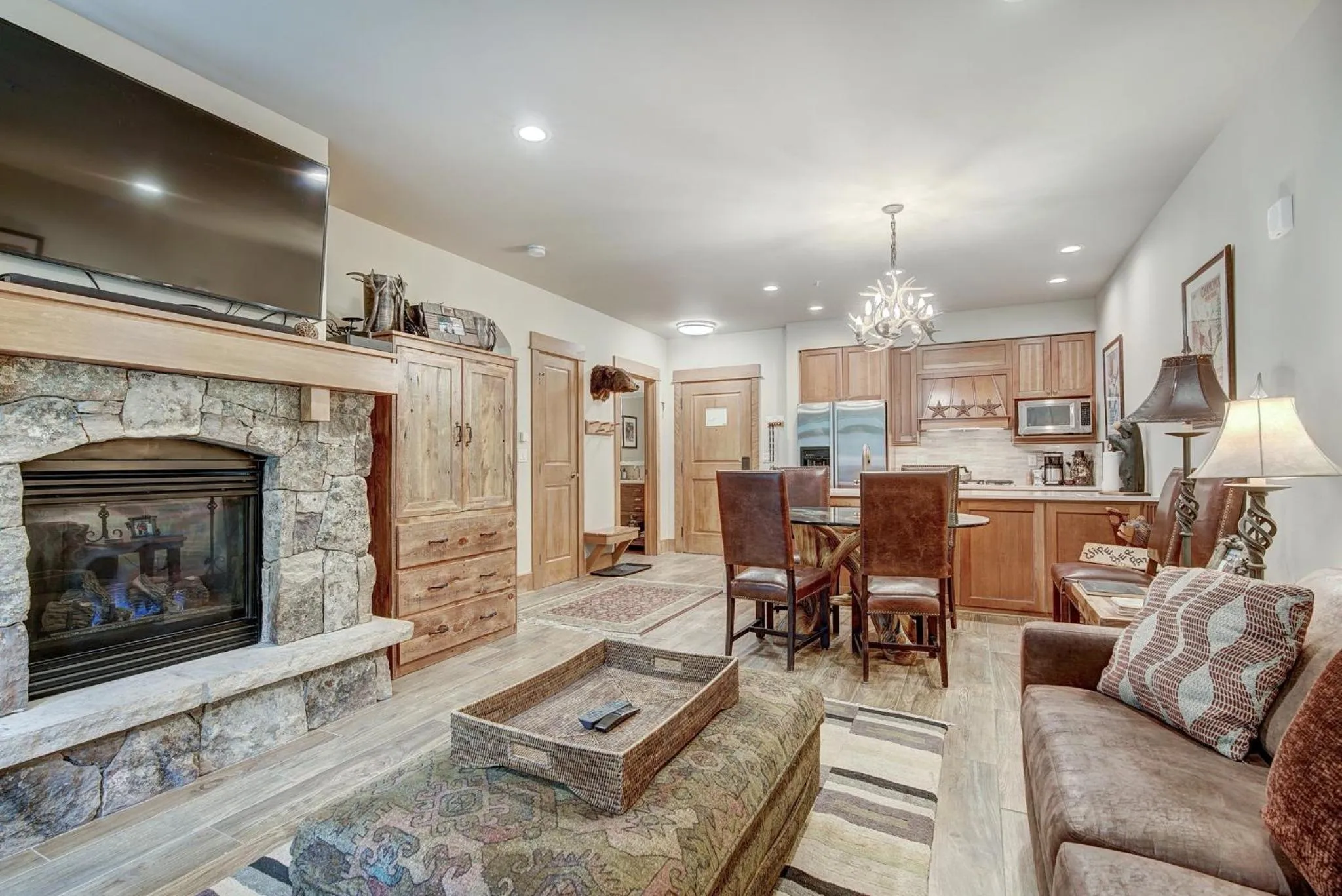 Living room in Timbers & Lone Eagle by Keystone Resort