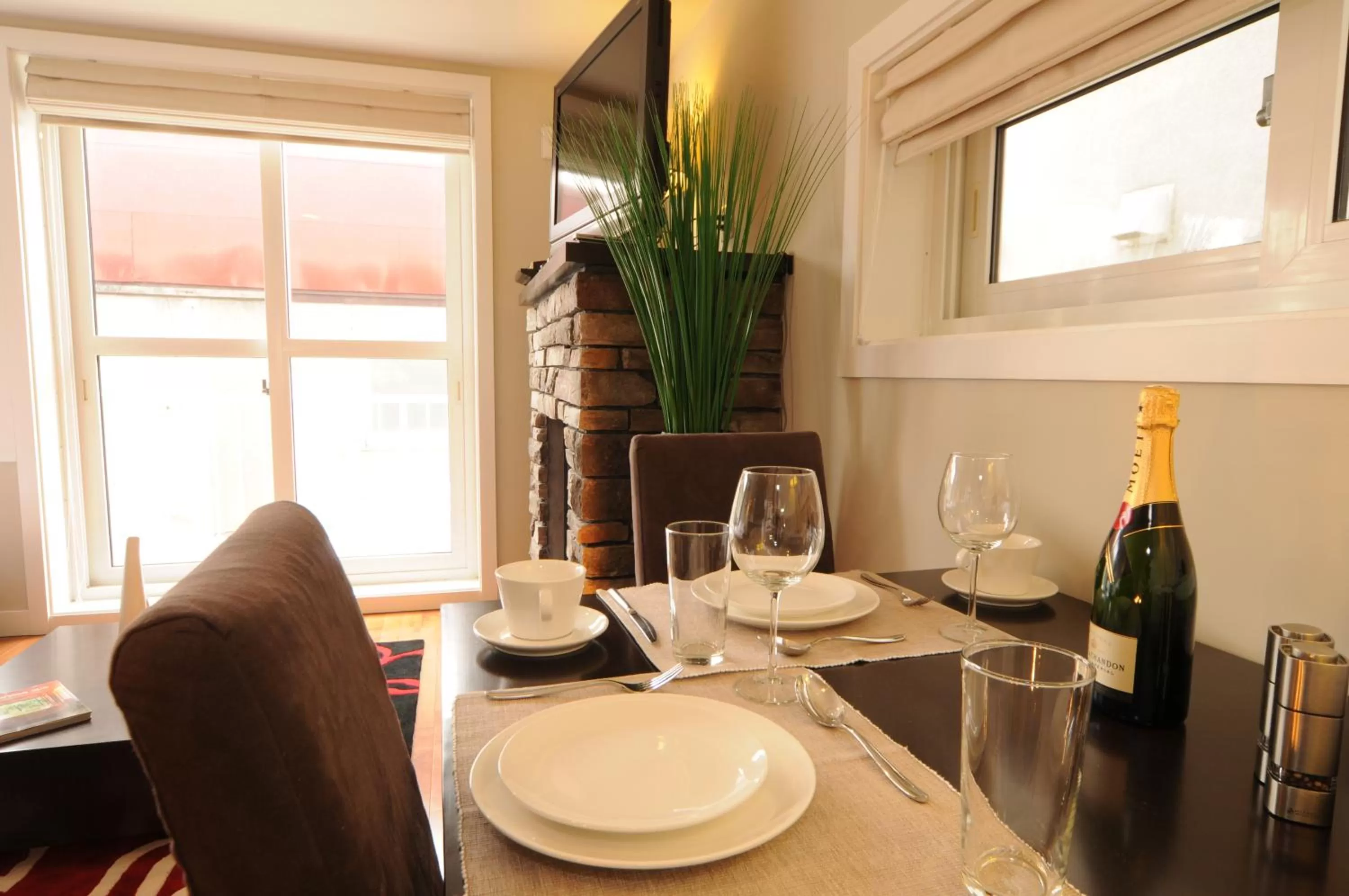 Dining area in Fresh Powder Accommodation