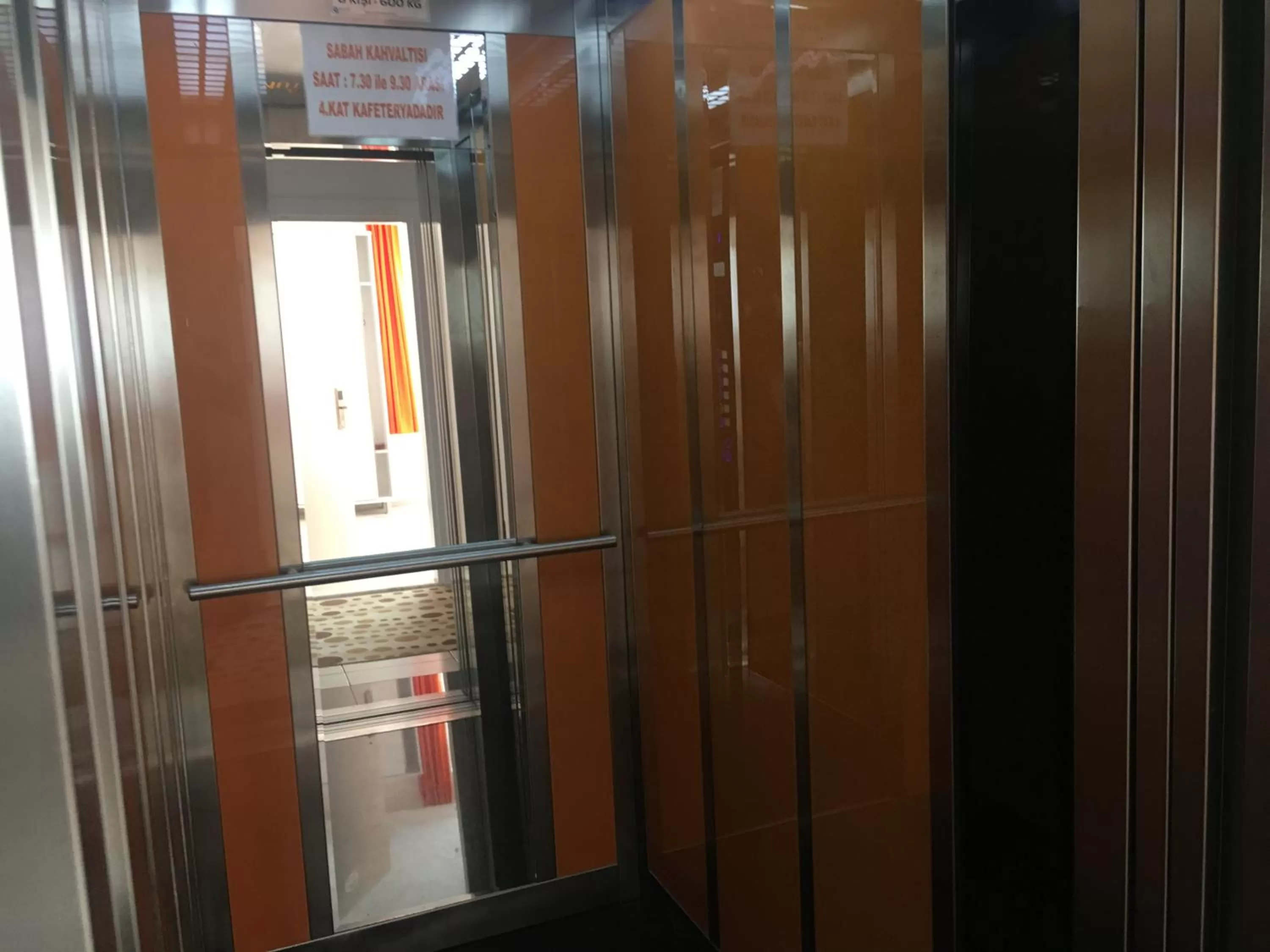 Lobby or reception in Mutado Hotel