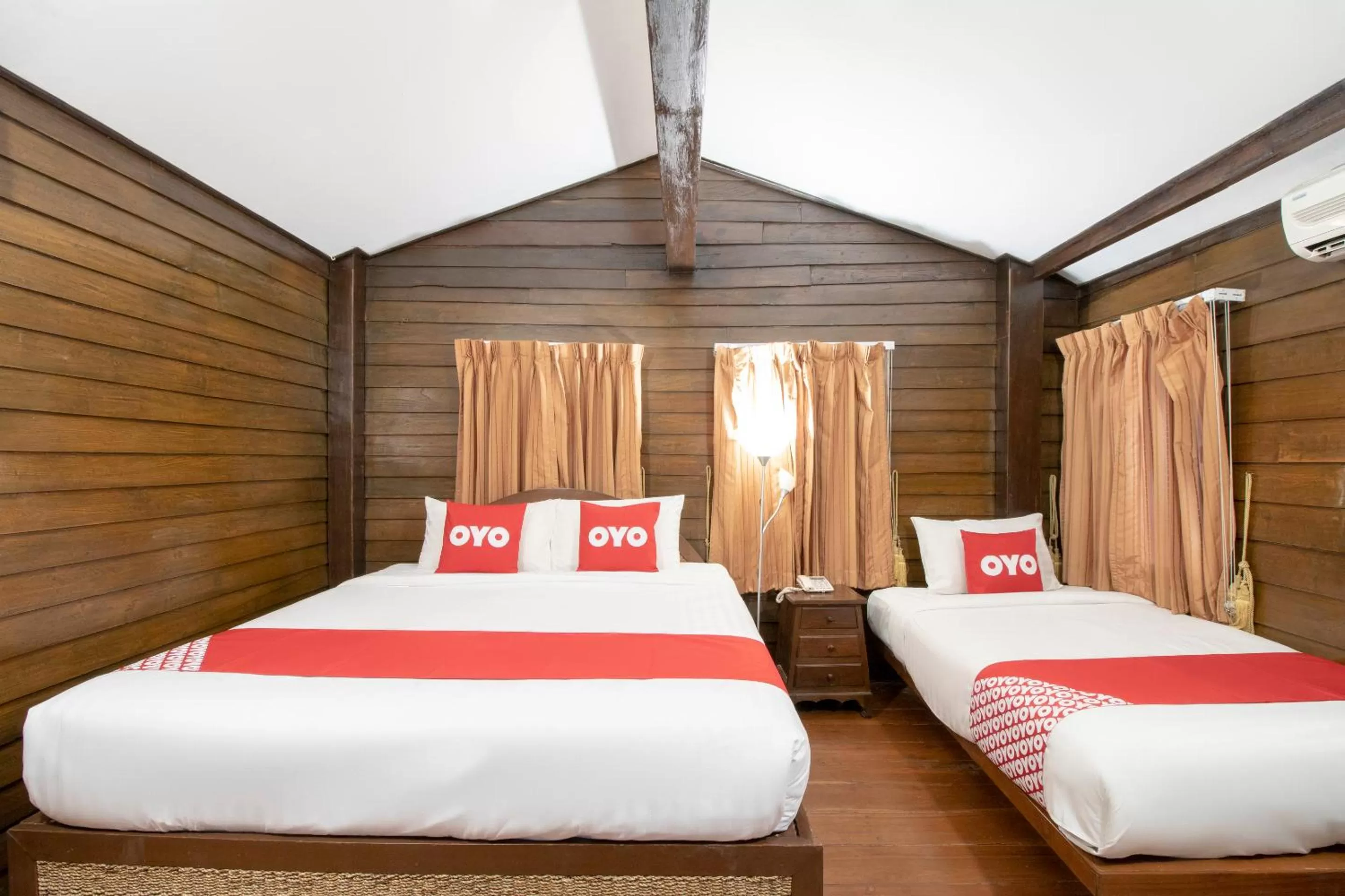 Bedroom, Bed in OYO 635 Sira Boutique Hotel