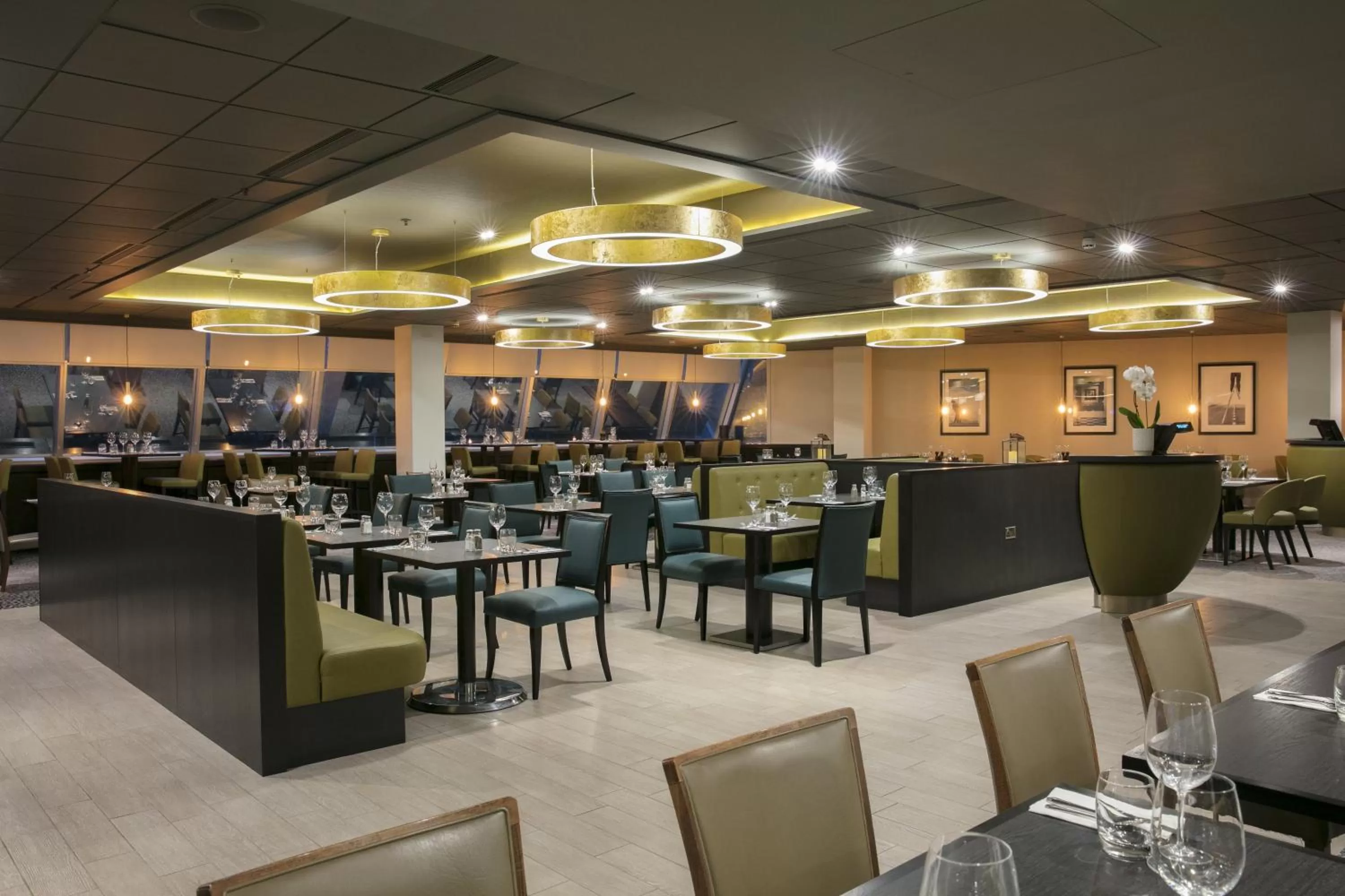Restaurant/places to eat in Crowne Plaza Harrogate by IHG