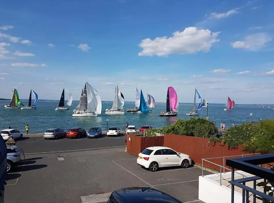 BEST WESTERN New Holmwood Hotel