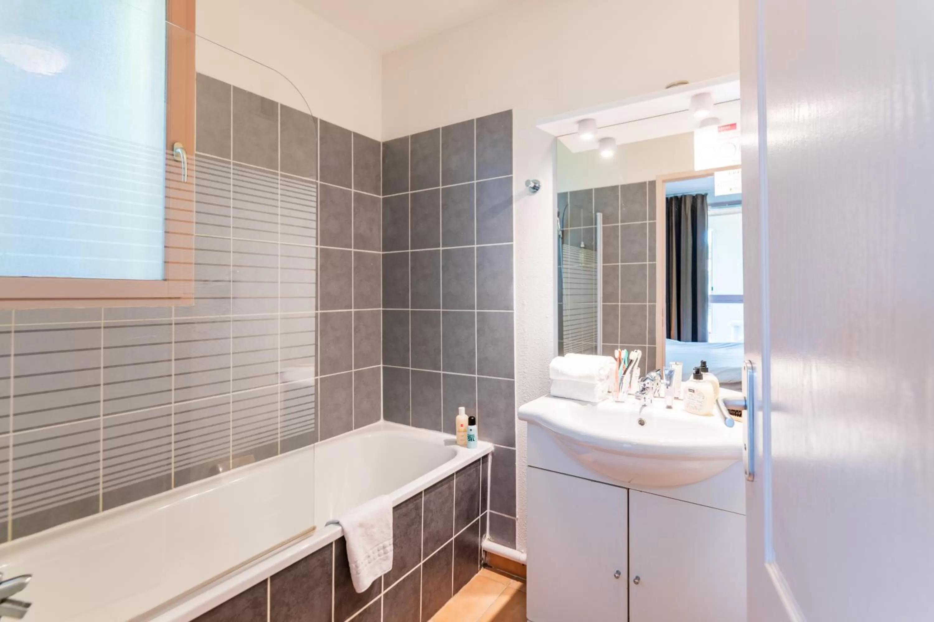 Bathroom in Cerise Carcassonne Sud