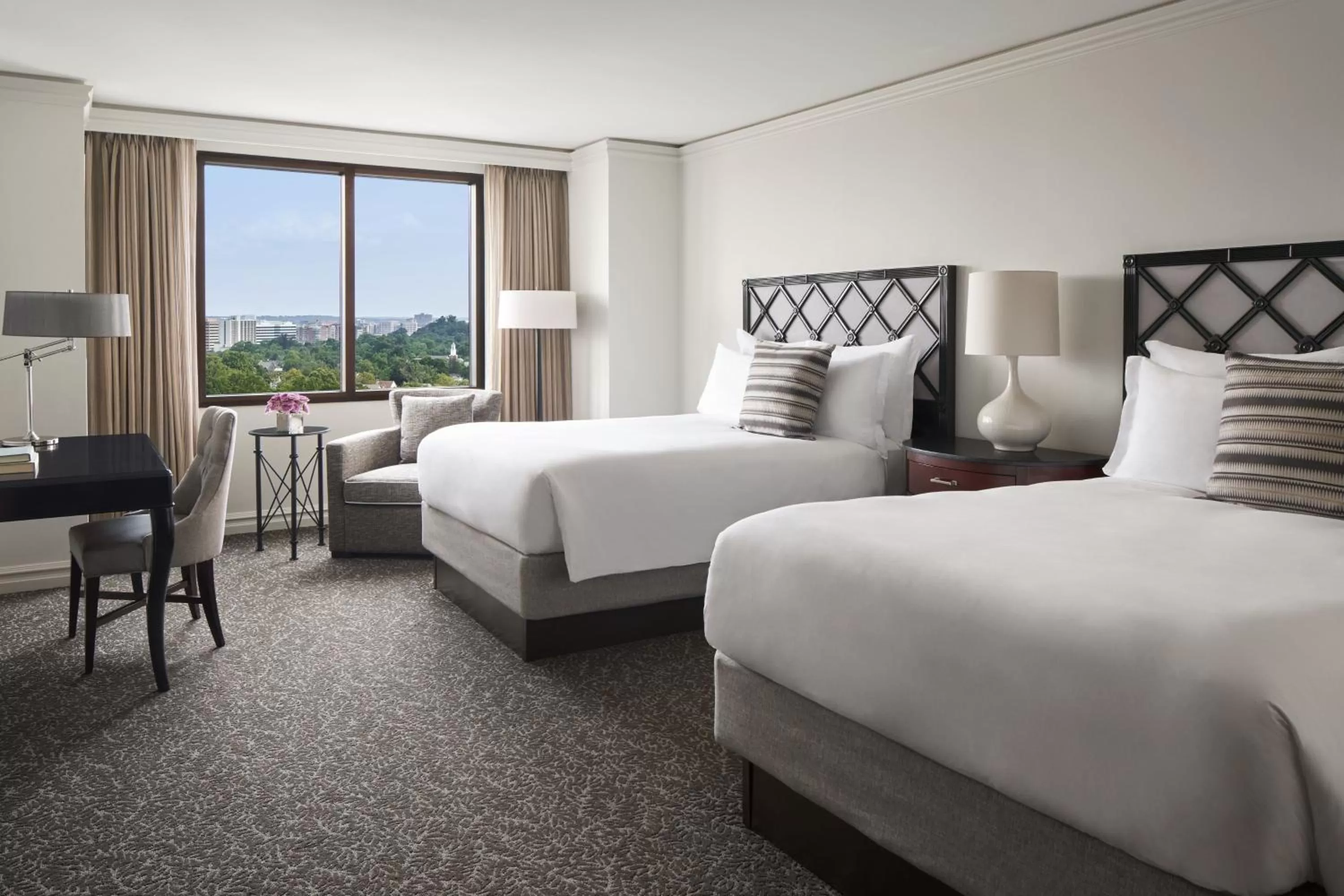 Photo of the whole room, Bed in The Ritz Carlton, Pentagon City