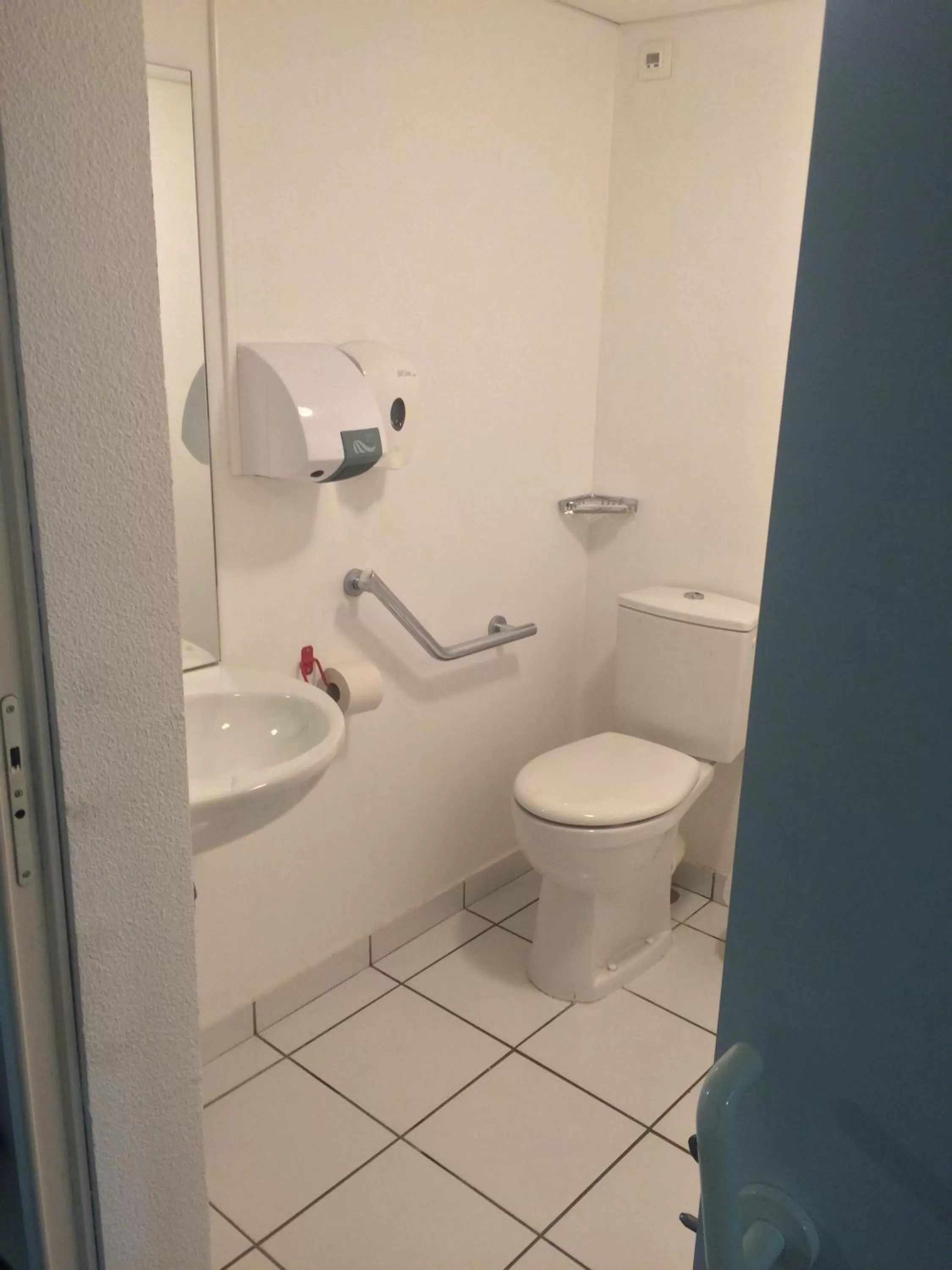 Area and facilities in ibis budget Bar le Duc