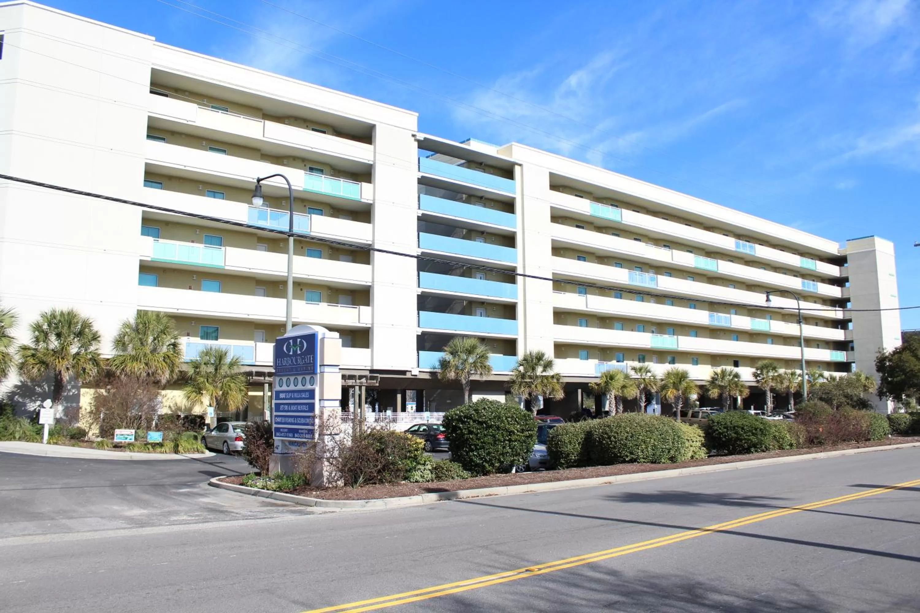 Facade/entrance, Property Building in Harbourgate Marina Club