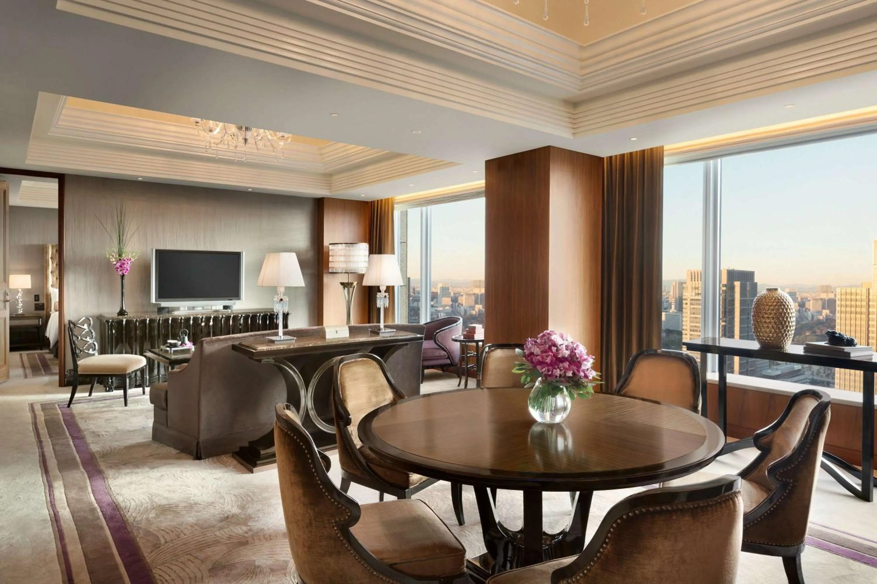 Photo of the whole room in Shangri-La Tokyo