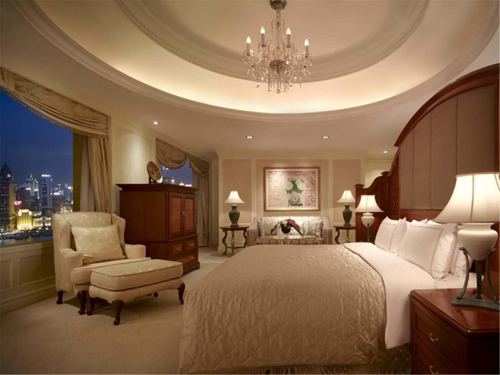 Bed in Pudong Shangri-La, Shanghai