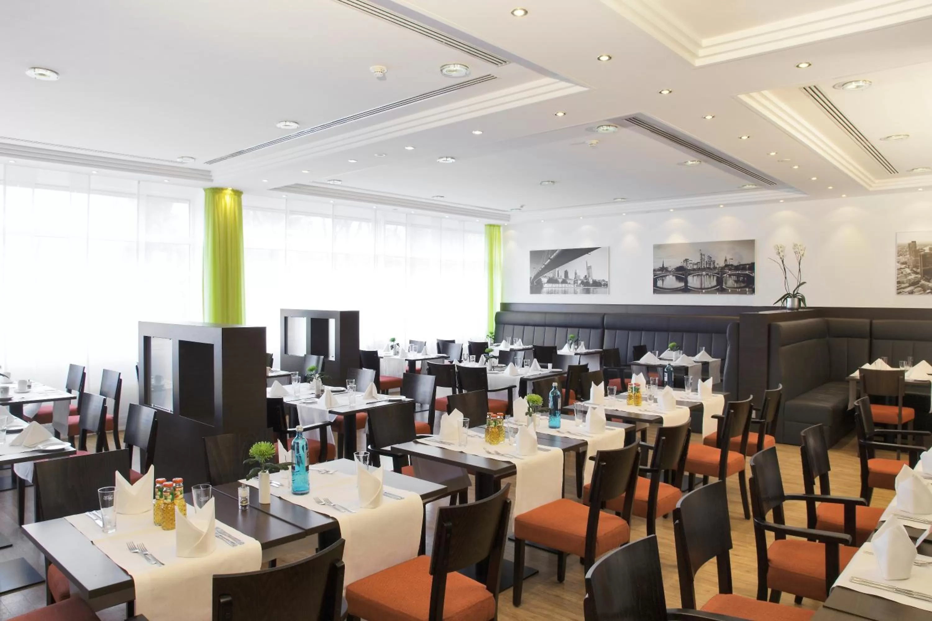 Restaurant/places to eat in SOALTEE Hotel by Trip Inn Frankfurt Messe Tagungshotel