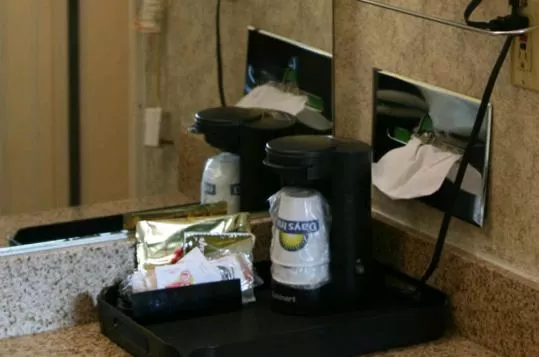 Coffee/tea facilities in Days Inn by Wyndham Nashville N Opryland/Grand Ole Opry