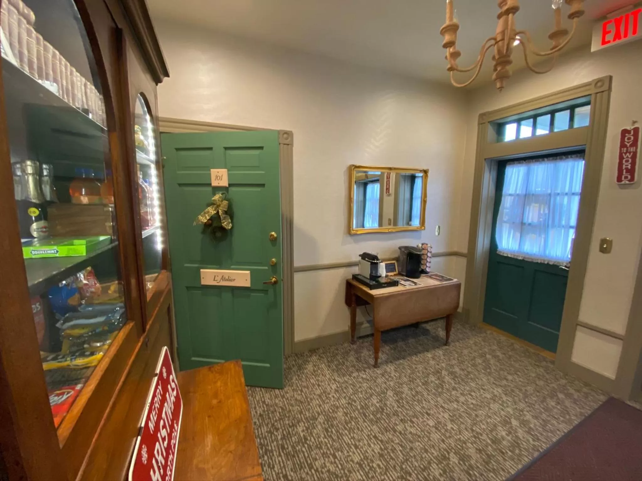 Lobby or reception in Chambery Inn