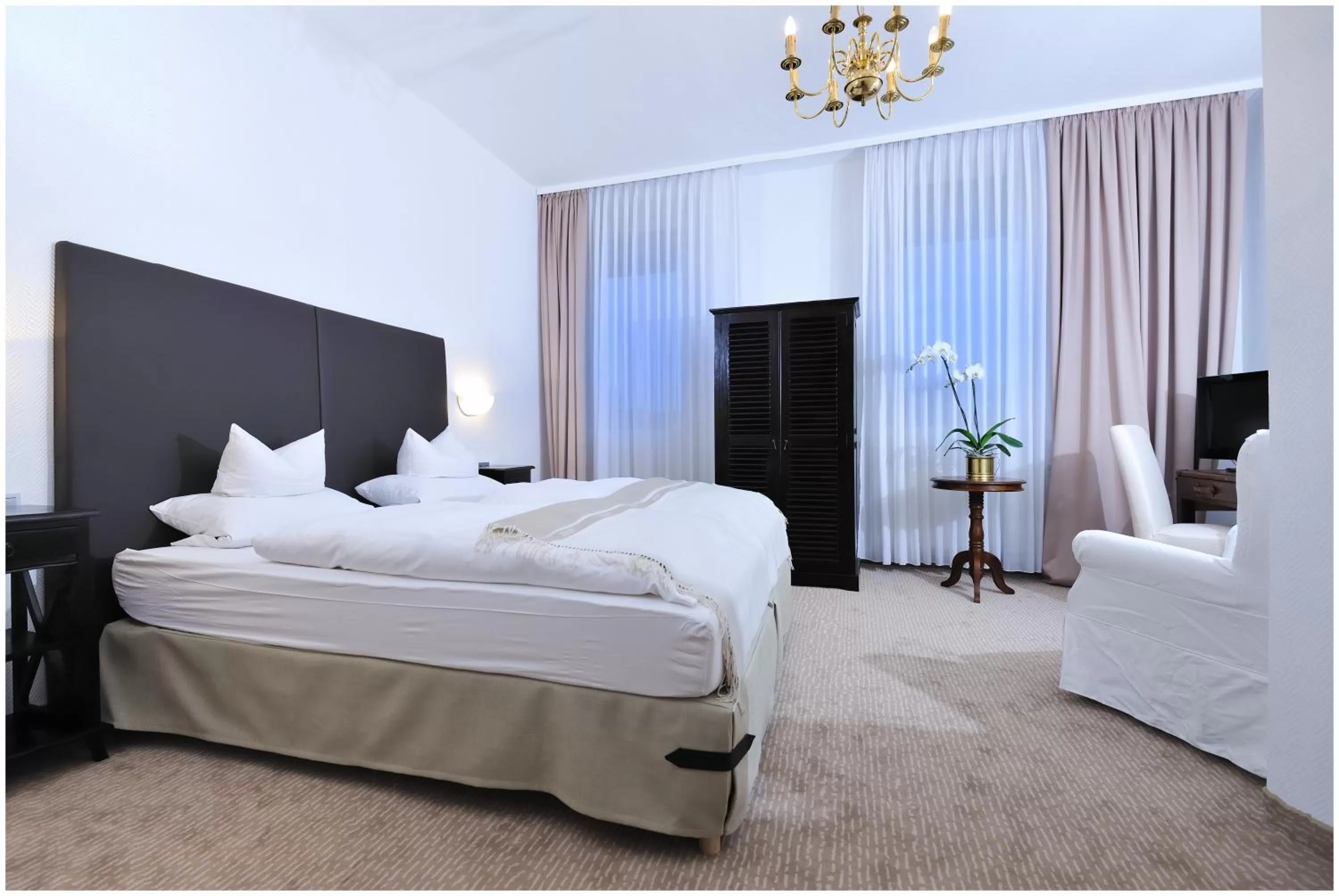 Bed in BRISTOL Hotel Bad Kissingen