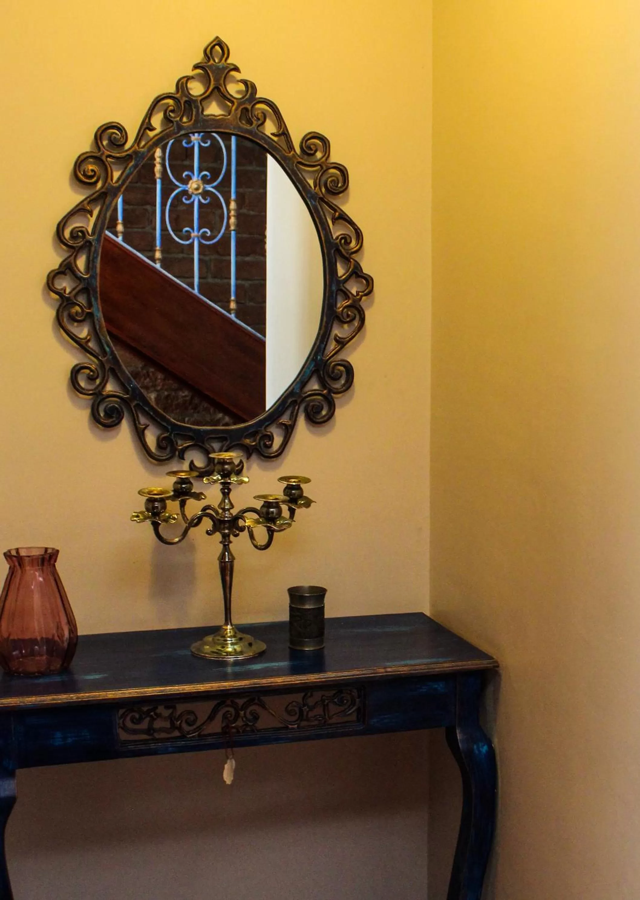 Communal lounge/ TV room in Hotel Azul de la Plaza by Chat Noir