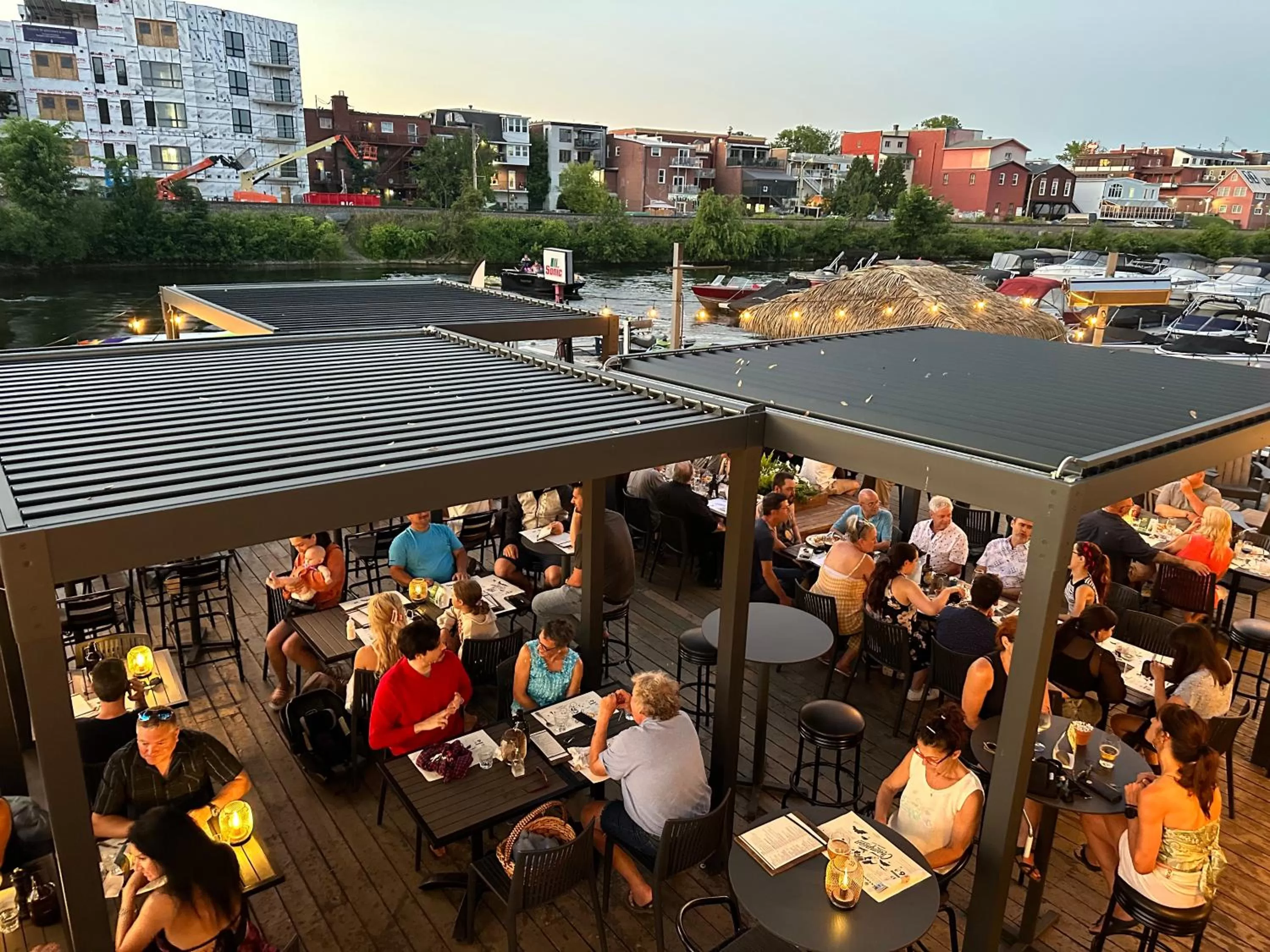 Restaurant/places to eat in Auberge des Cantons