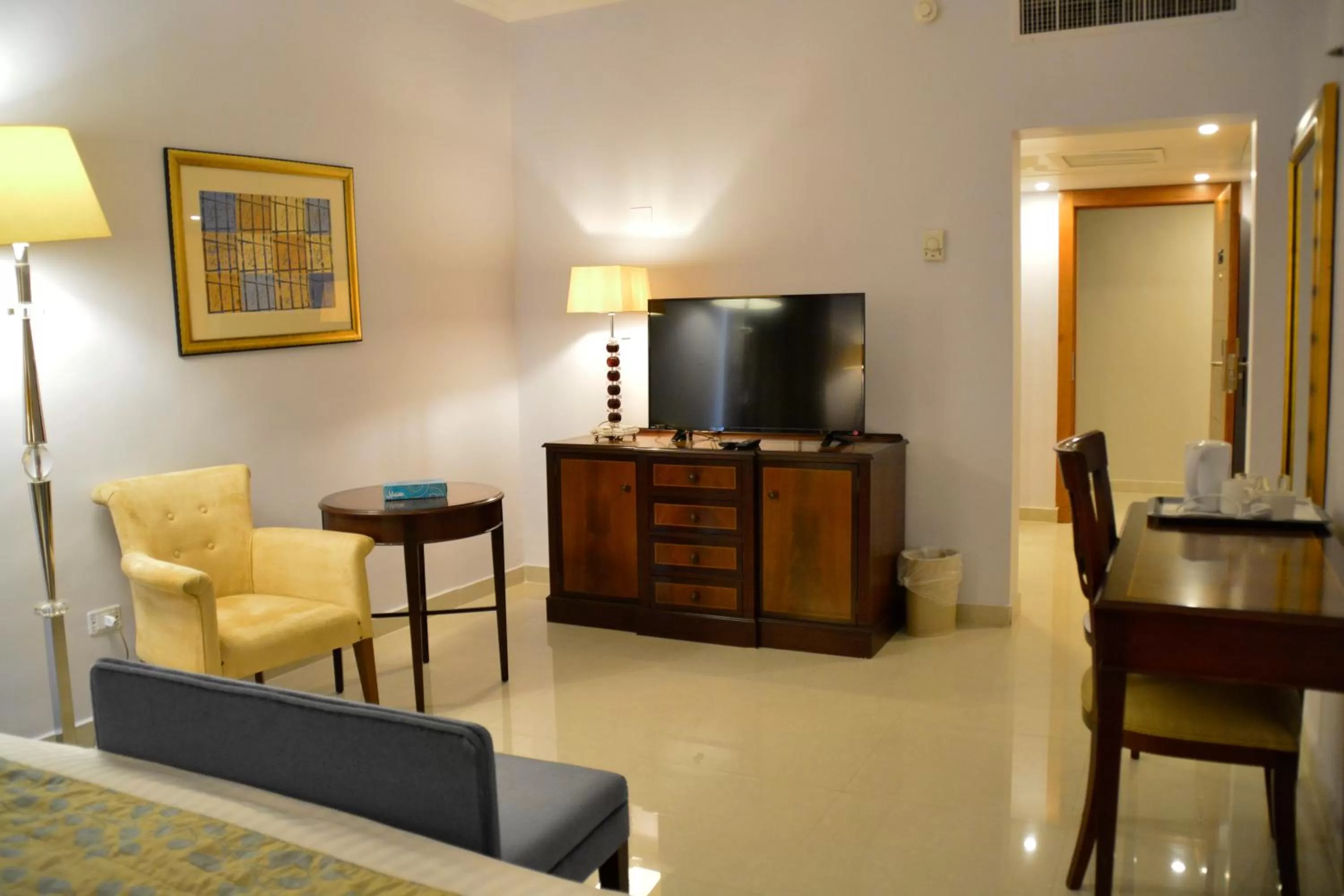 Seating area in Guest House Hotel Amman by FHM