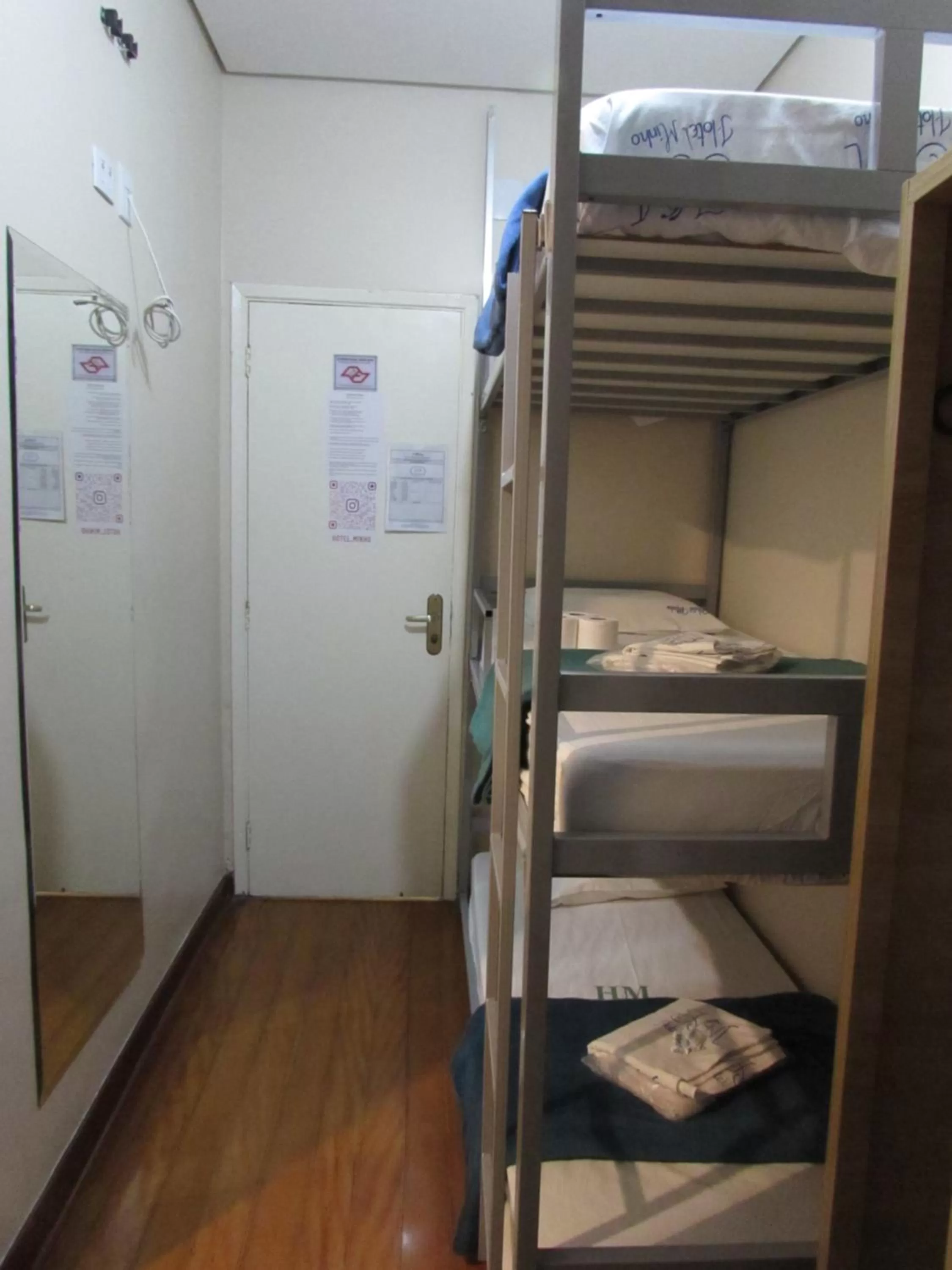 Photo of the whole room, Bed in Hotel Minho - Próximo a 25 de Março, Brás, Bom Retiro e Hospital Pérola Byington