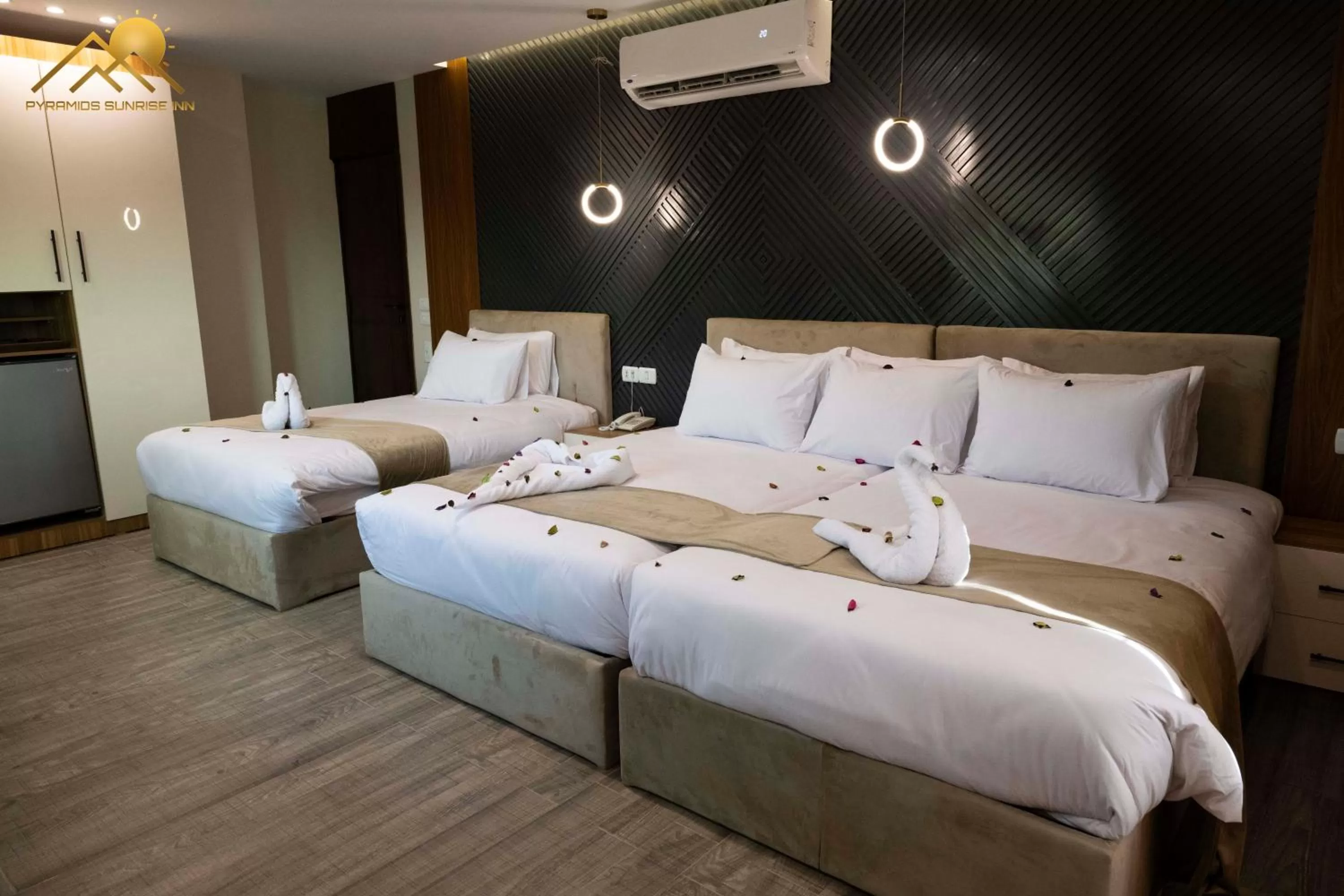 Bed in Pyramids sunrise inn