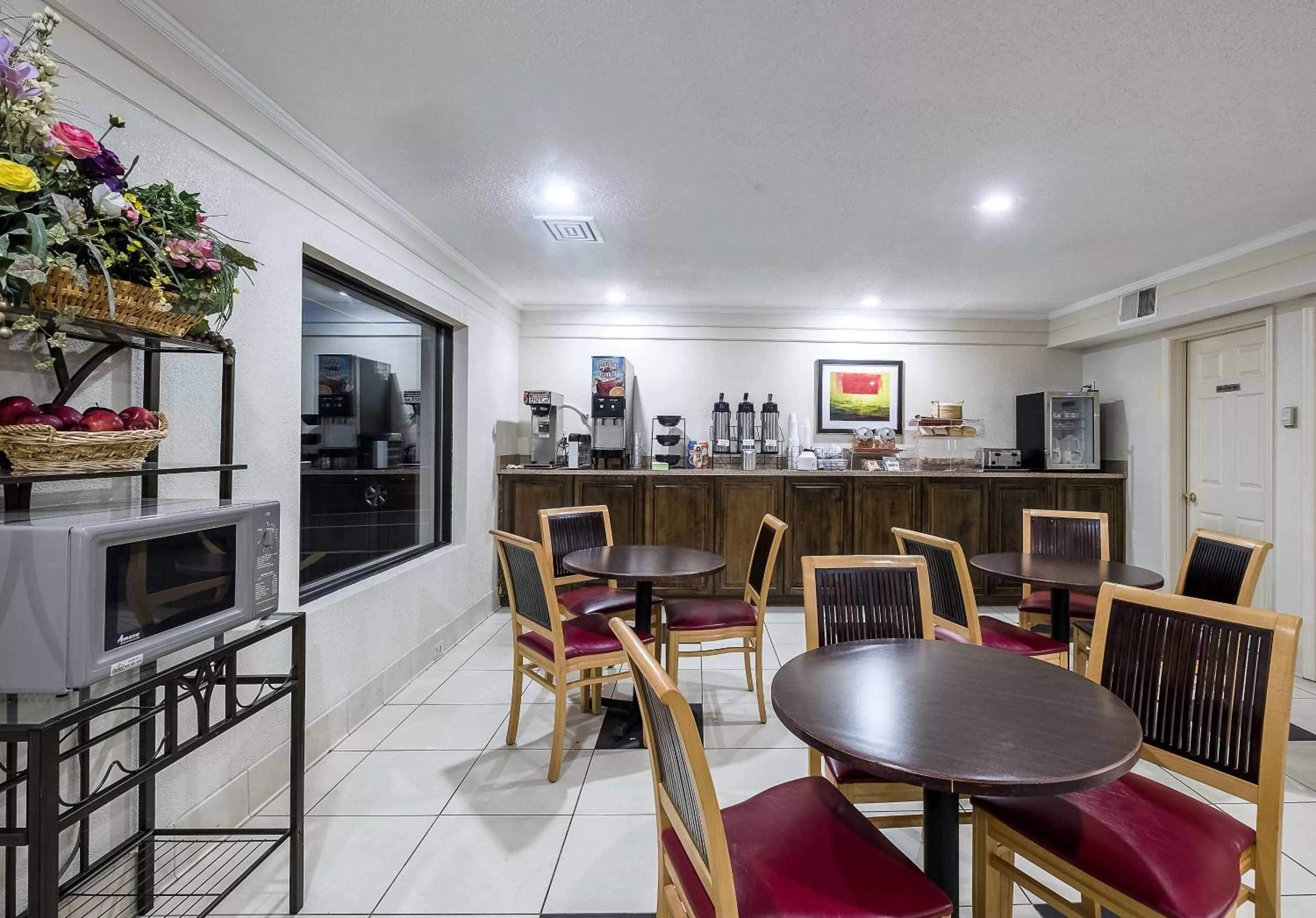 Breakfast in Red Roof Inn Bloomington - Normal/University