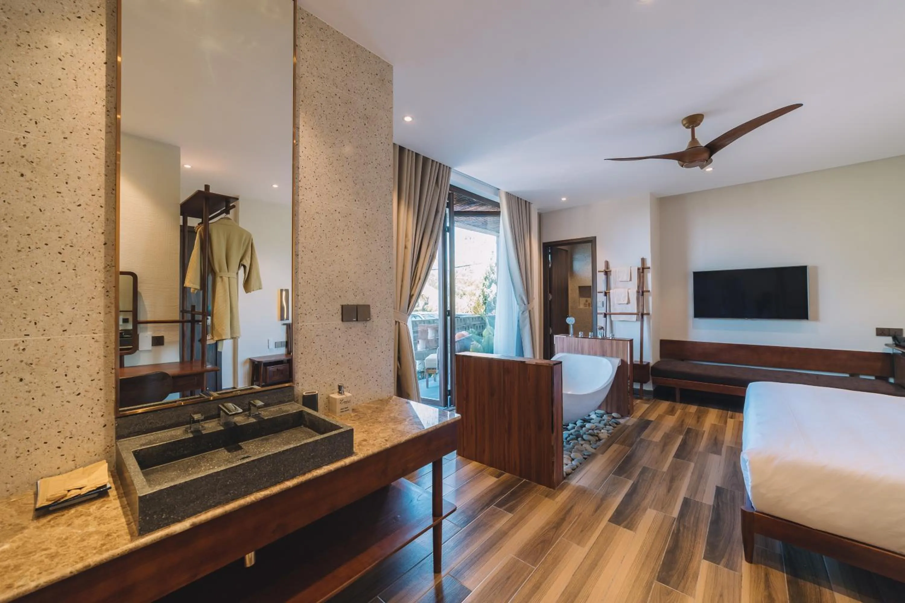 View (from property/room), Bed in Zen Valley Dalat