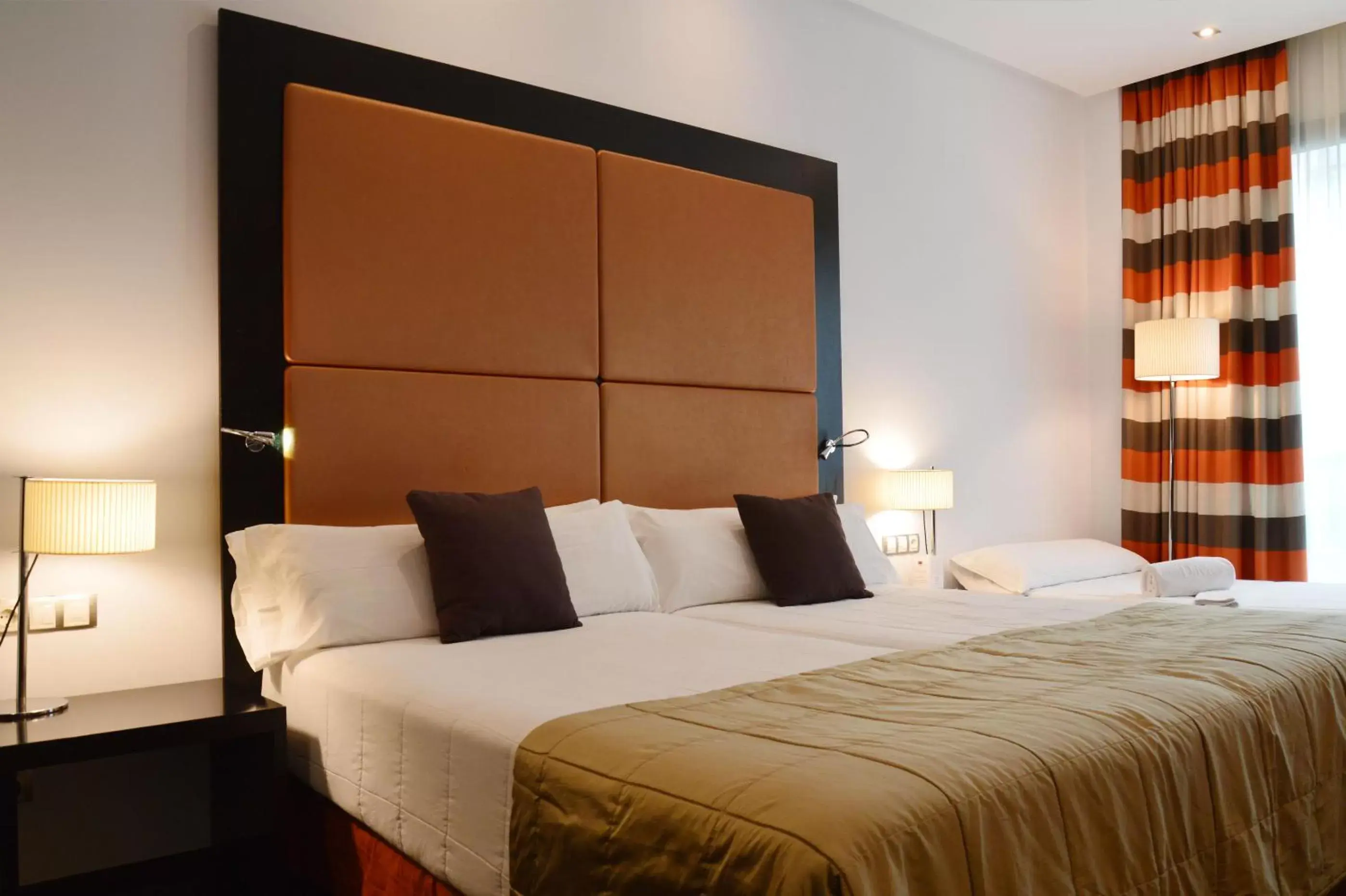 Double or Twin Room with Extra Bed (2 Adults + 1 Child) in Gran Hotel Don Manuel Double or Twin Room with Extra Bed (2 Adults + 1 Child) in Gran Hotel Don Manuel