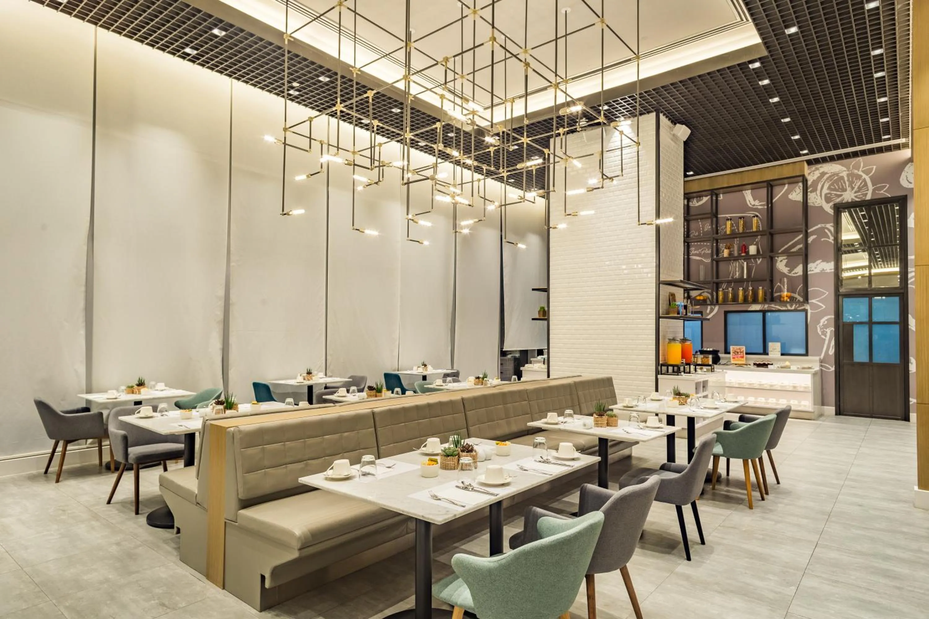 Restaurant/places to eat in Citadines Bay City Manila