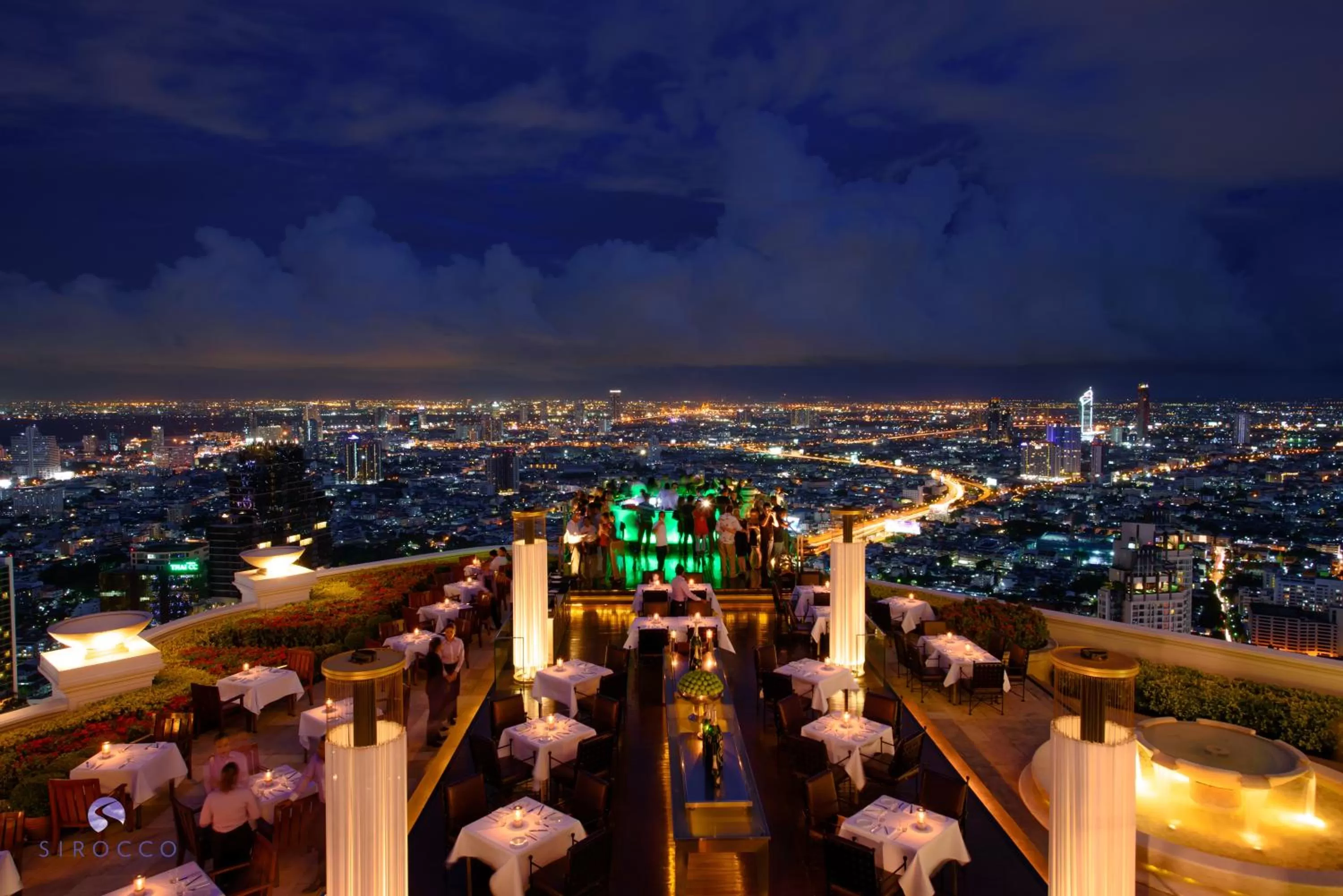Restaurant/places to eat in lebua at State Tower