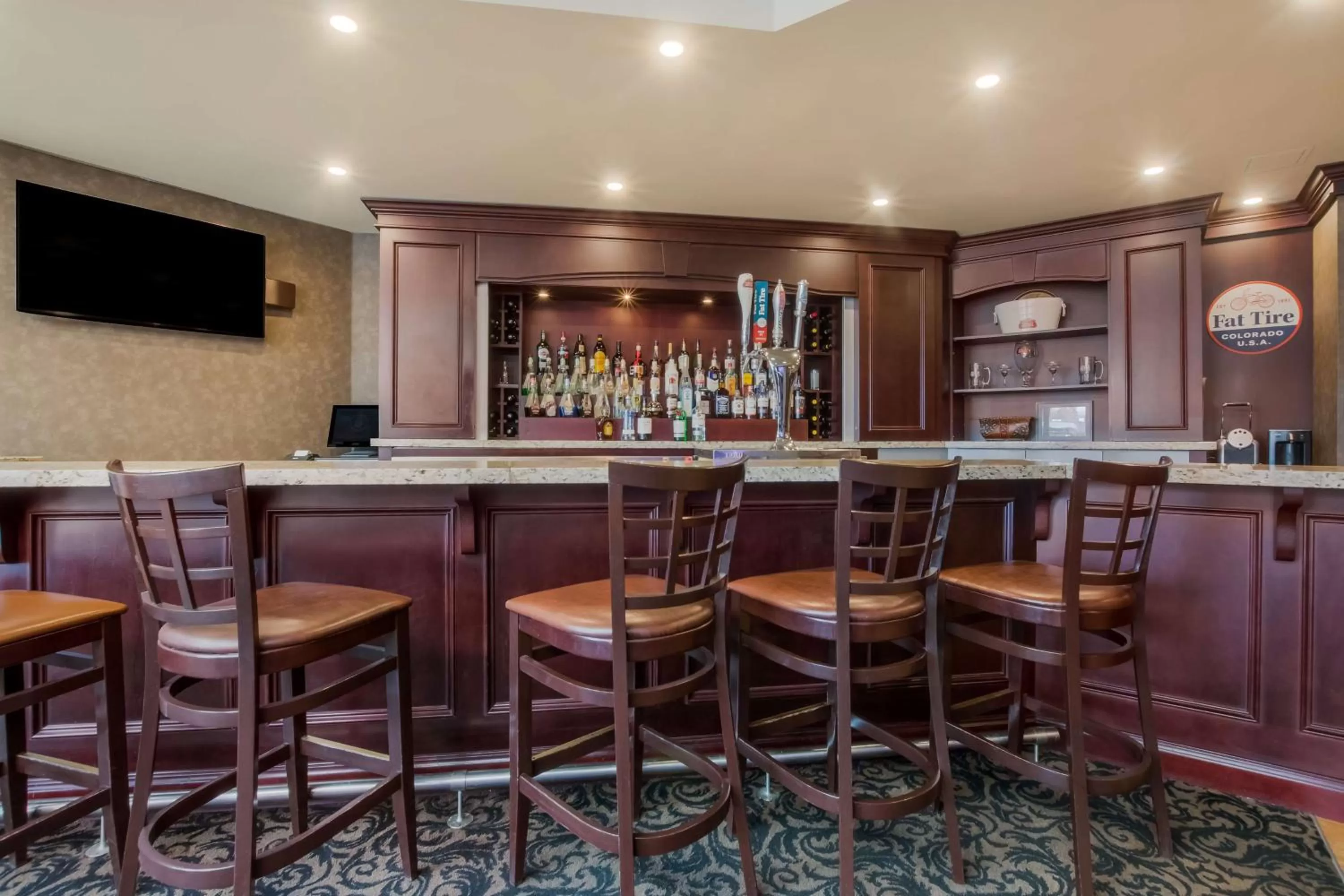 Lounge or bar in Best Western Brantford Hotel and Conference Centre
