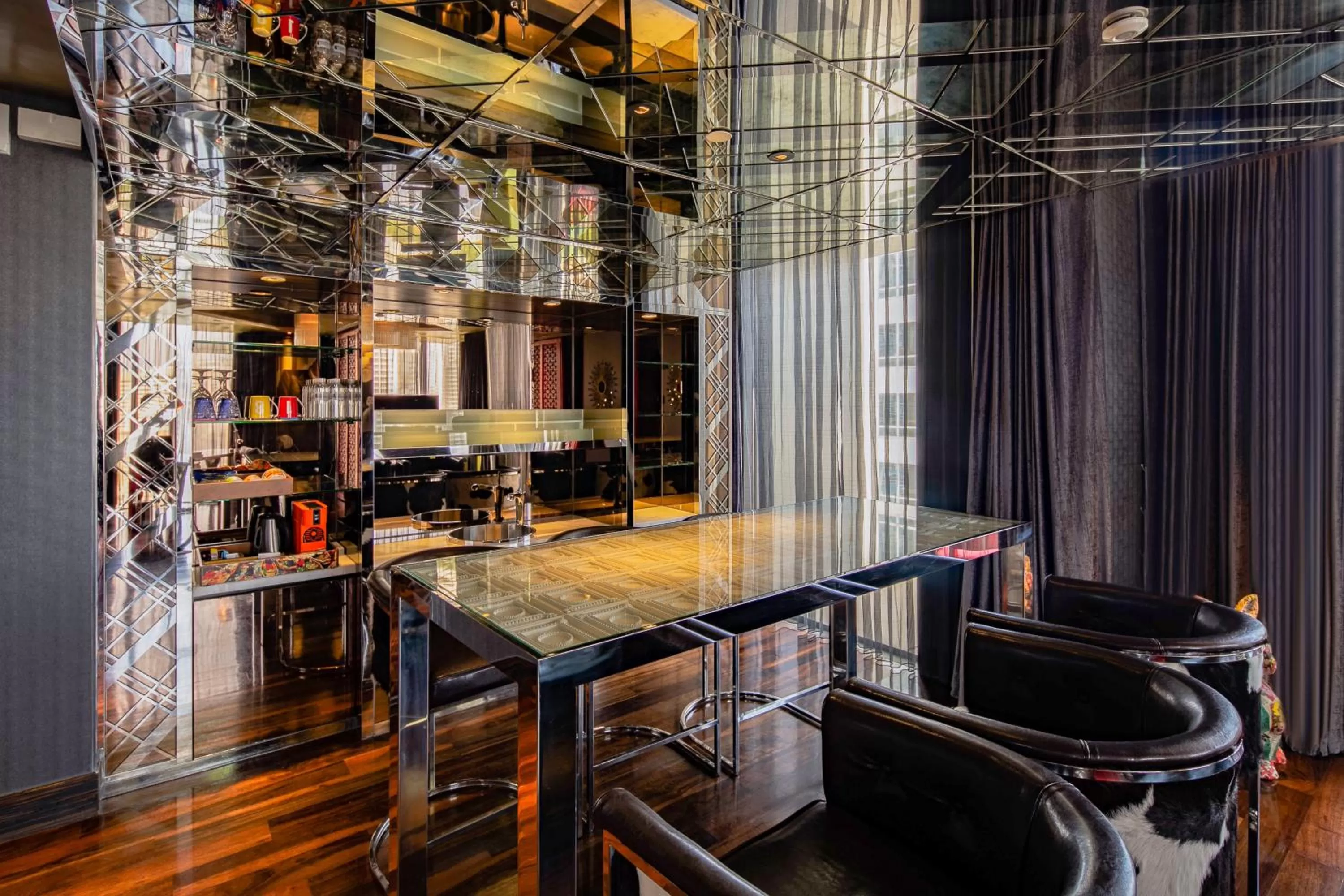 Coffee/tea facilities in Hotel Indigo Bangkok Wireless Road by IHG