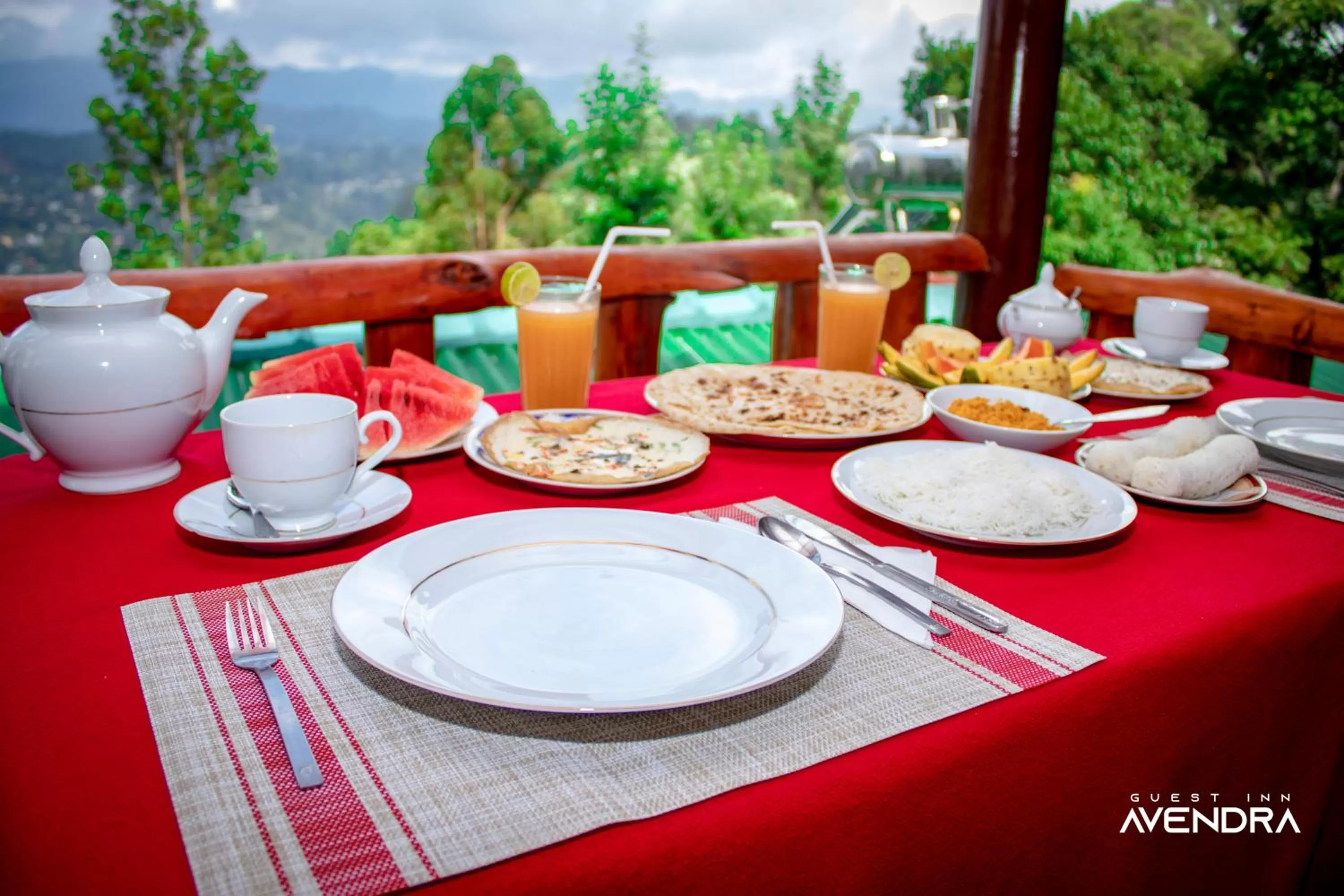 Dining area in Guest Inn Avendra