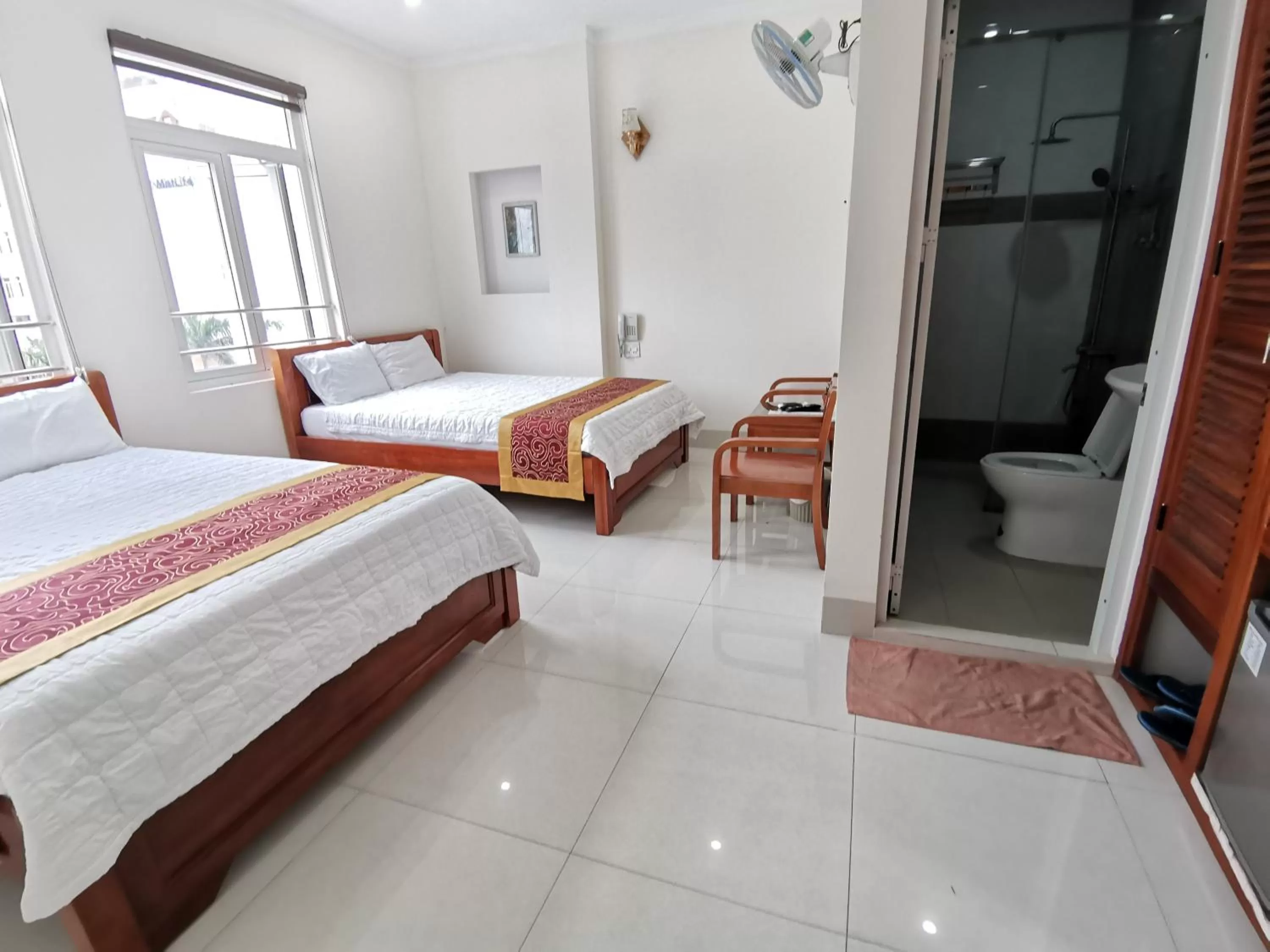 Photo of the whole room, Bed in An Ngân Phú Hotel