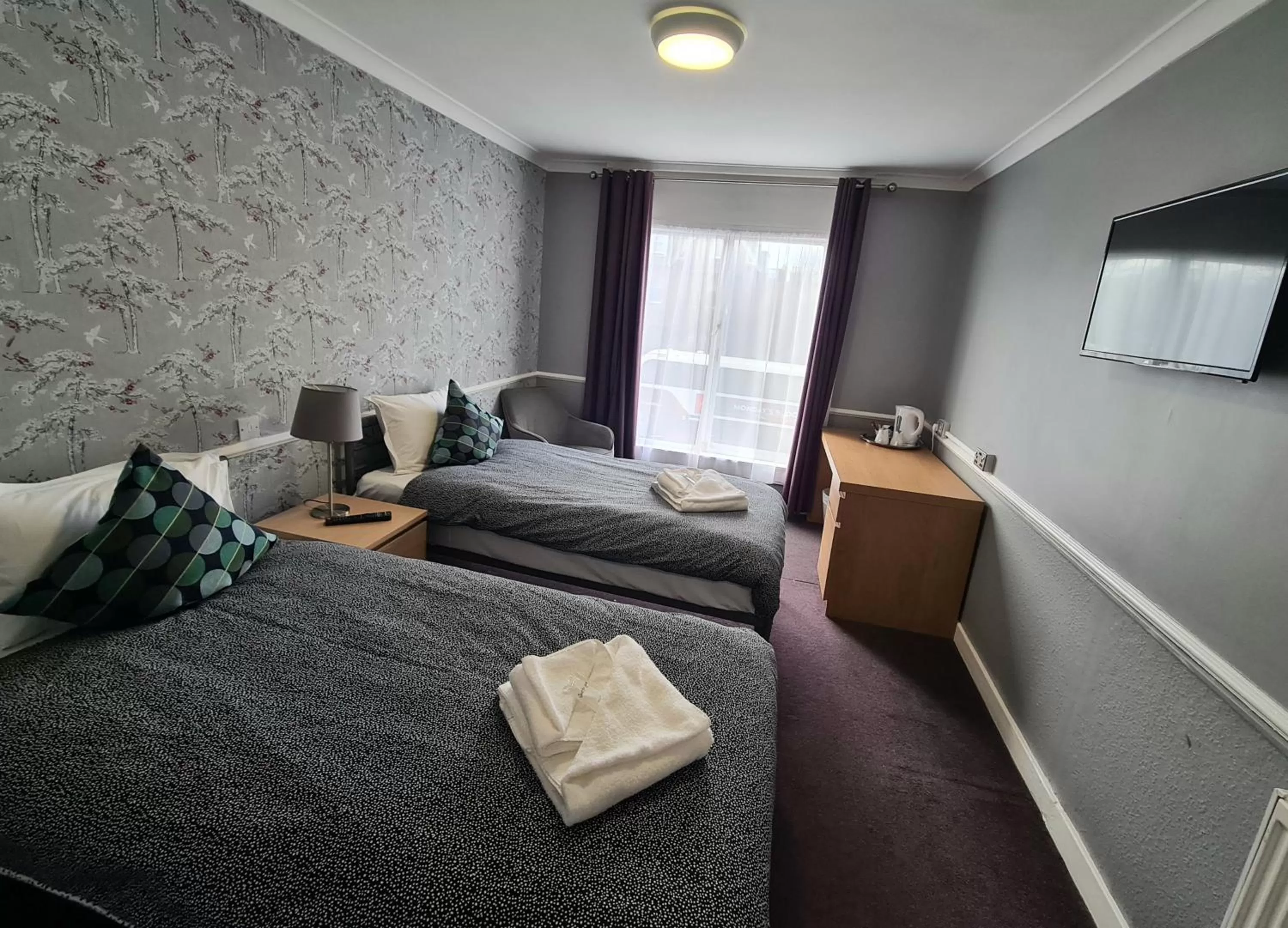 Photo of the whole room, Bed in Northumberland Hotel