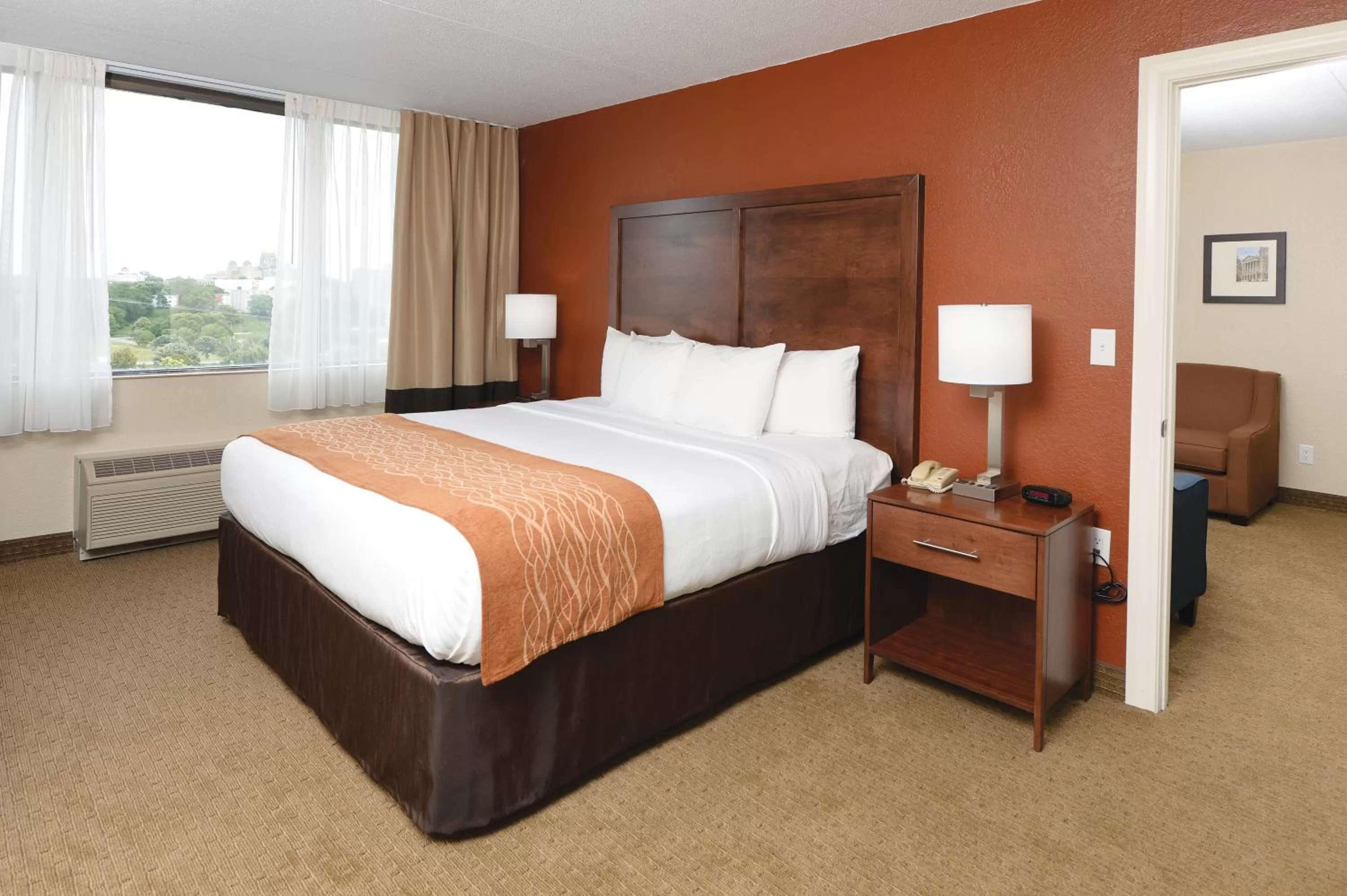 King Suite with Whirlpool -  River View in Comfort Inn & Suites Event Center