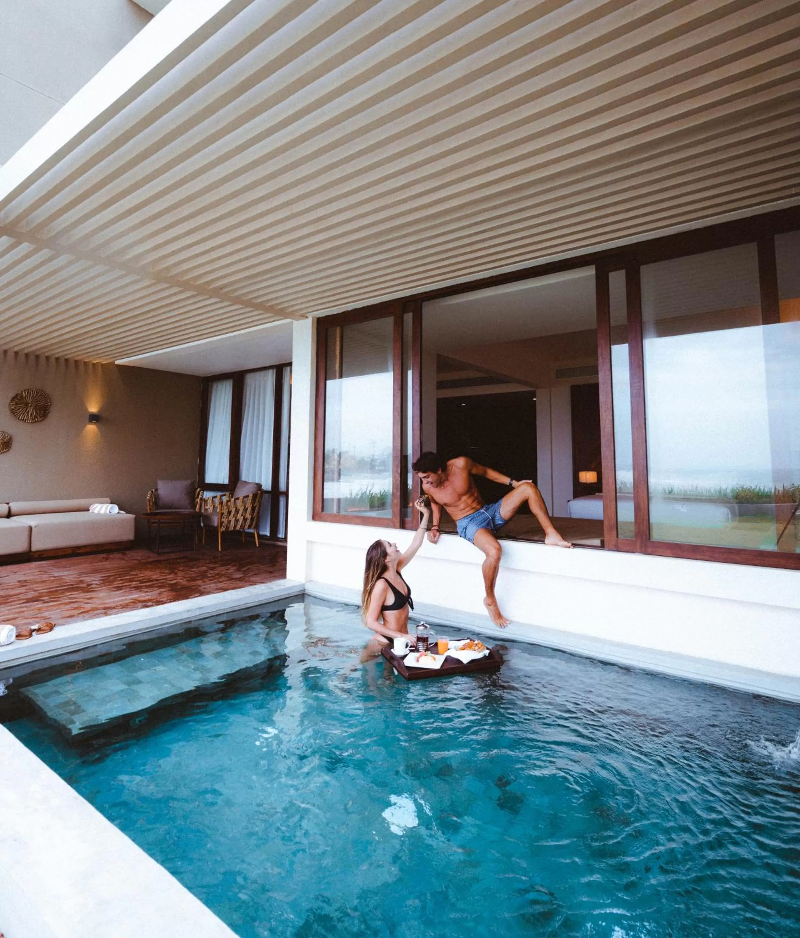 Guests in Le Grand Galle