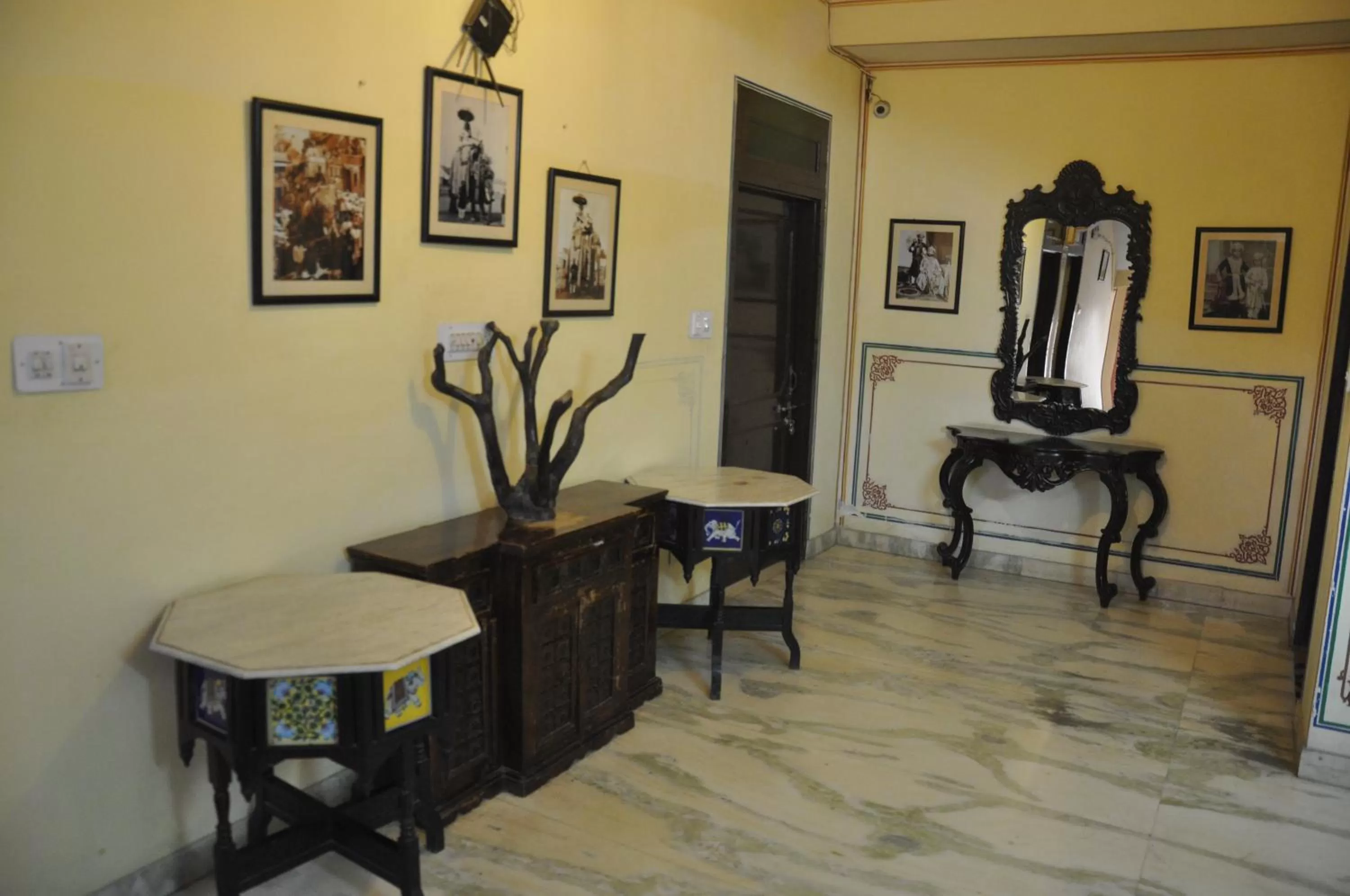 Area and facilities in Sajjan Niwas