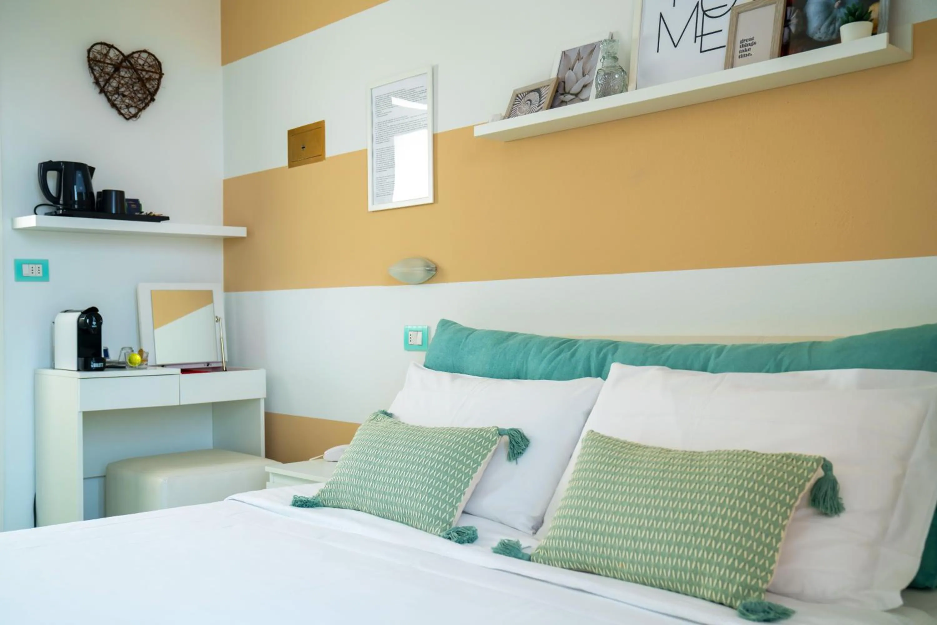 Coffee/tea facilities, Bed in Mare Home Brunch&Beauty - Adults Only