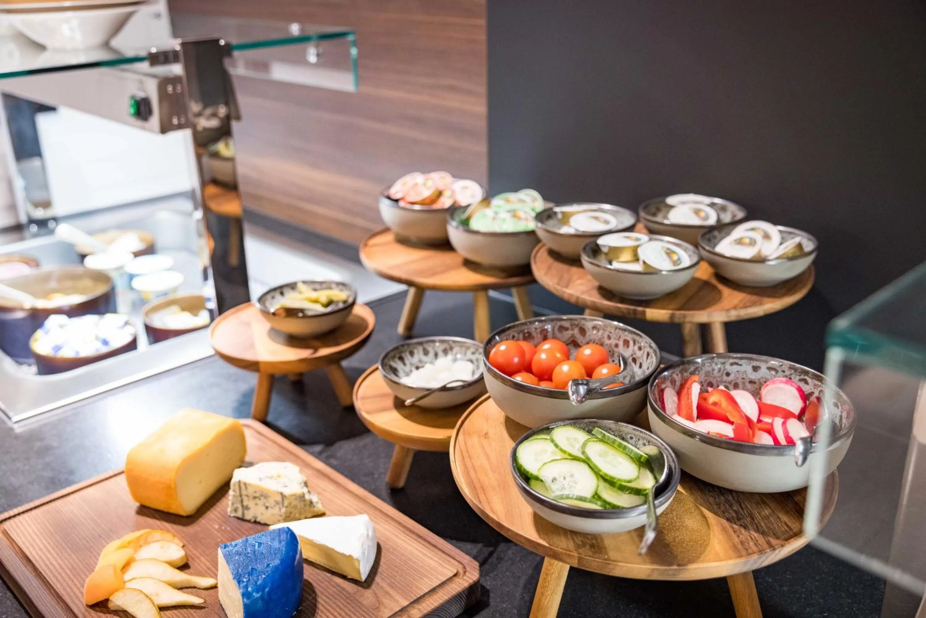 Buffet breakfast in Hotel Edlingerwirt - Sauna & Golfsimulator inklusive