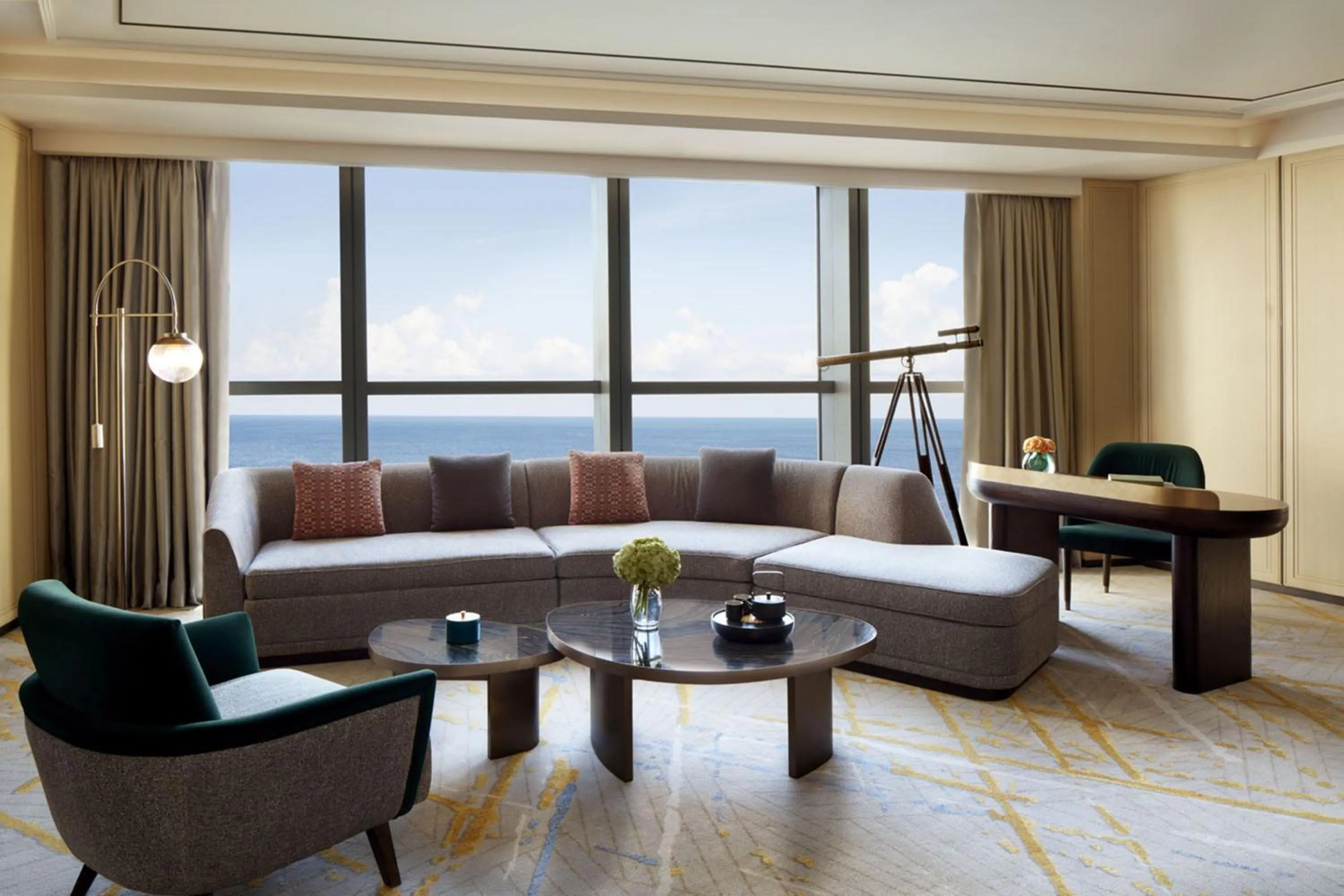 Living room in The St. Regis Qingdao