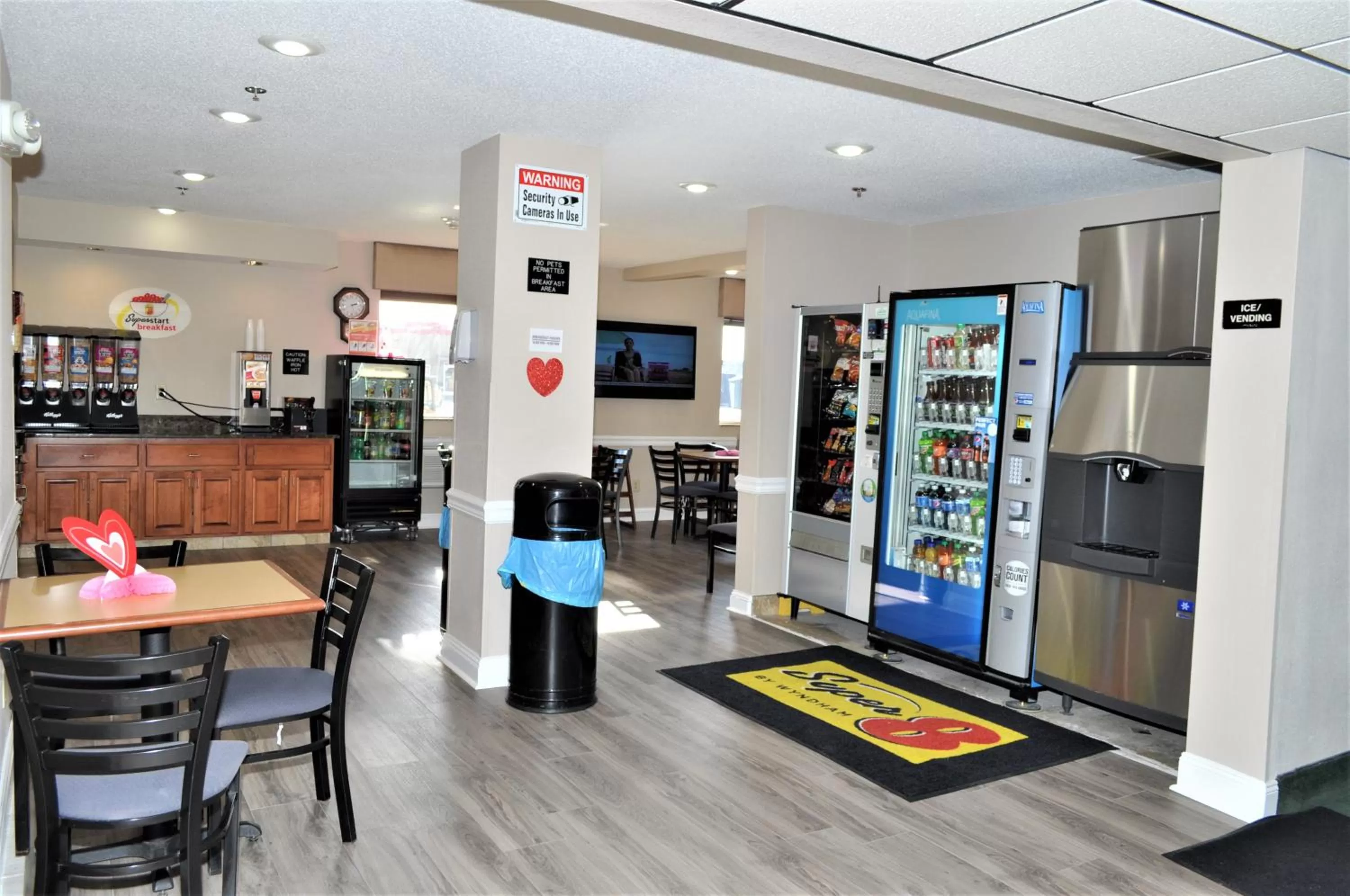 Super 8 by Wyndham Clearfield